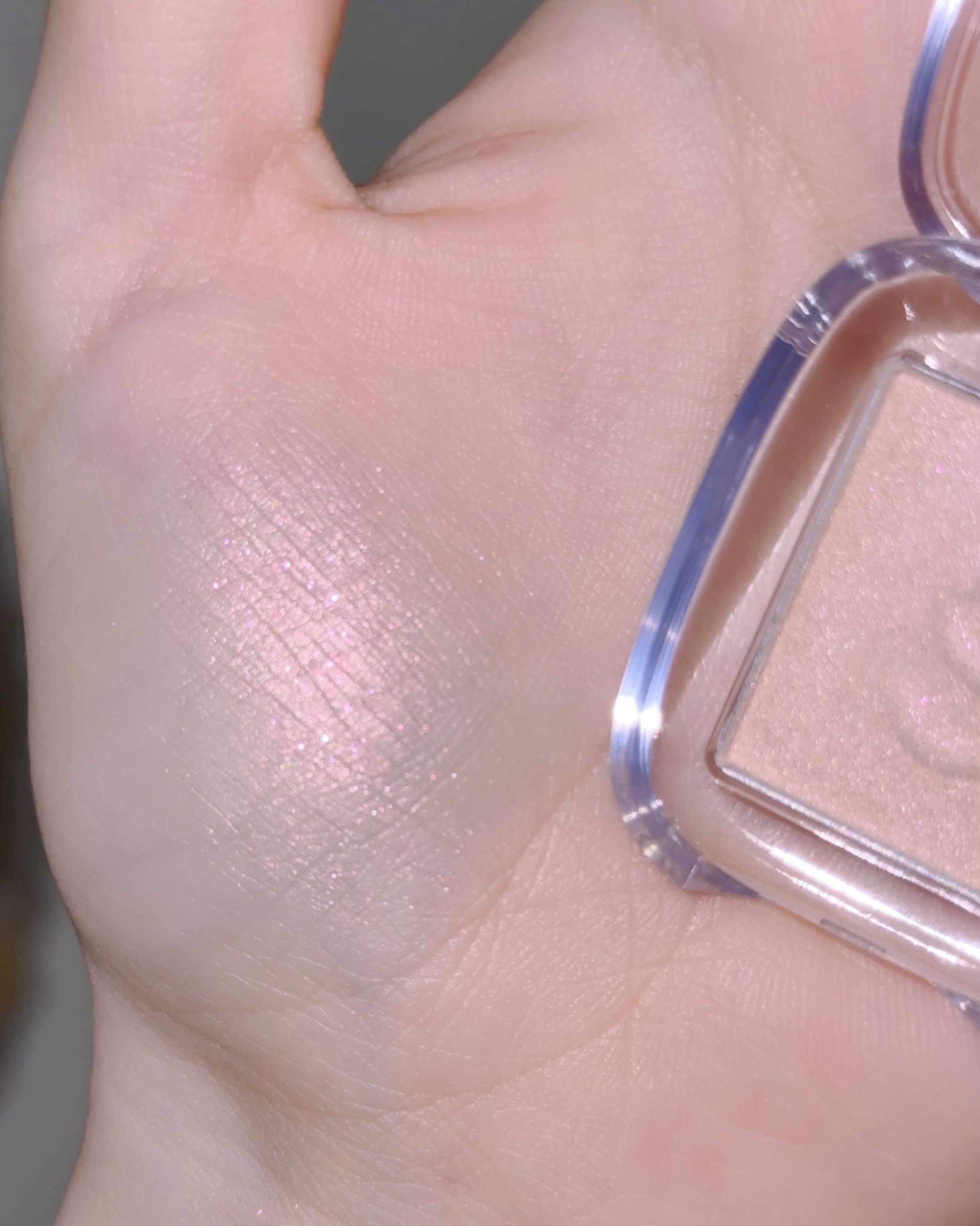 シングルキューブシャドウ/Colorgram/単色アイシャドウを使ったクチコミ（2枚目）