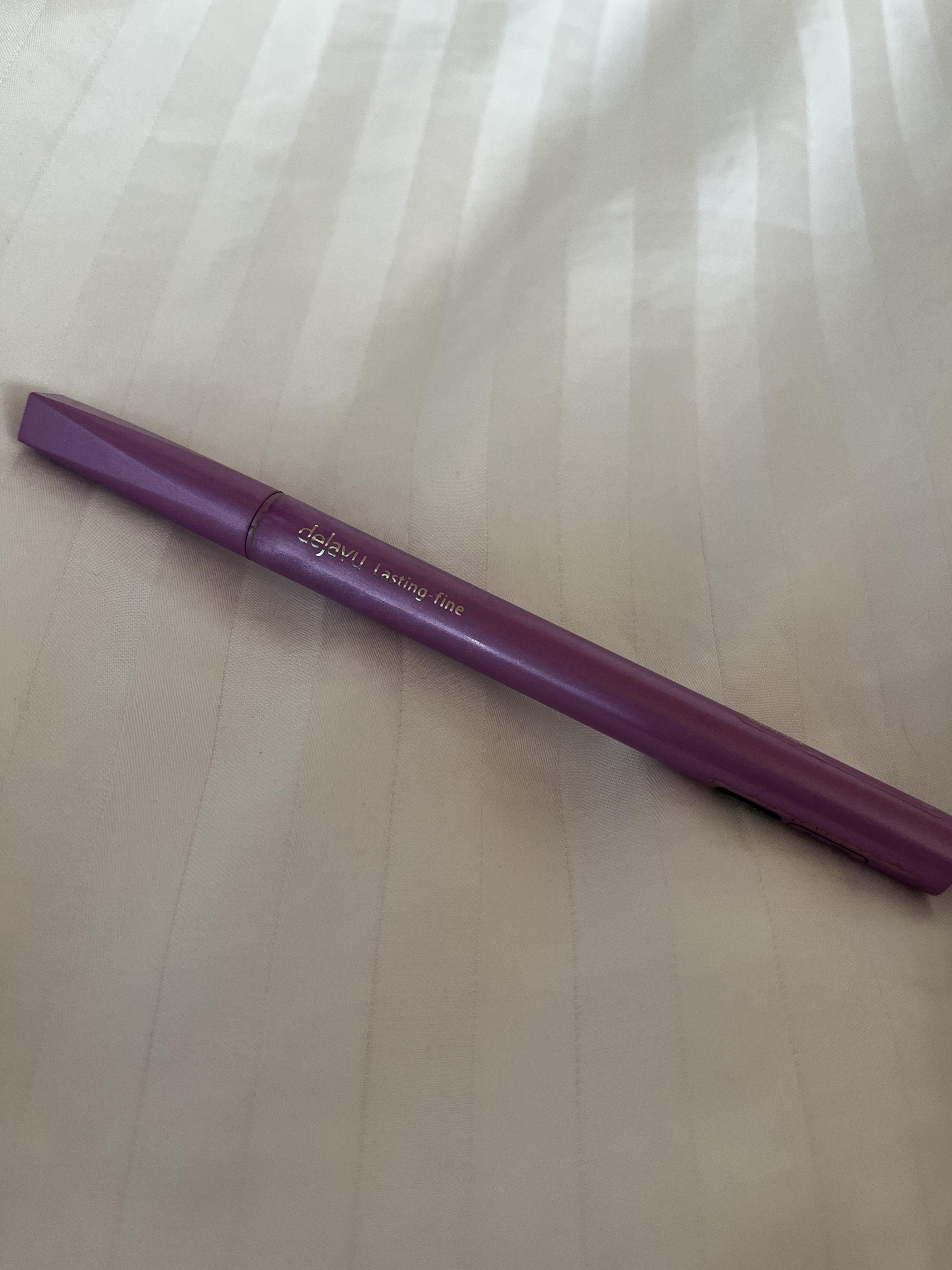 「密着アイライナー」ショート筆リキッド ディープブラック/デジャヴュ/リキッドアイライナーを使ったクチコミ（1枚目）