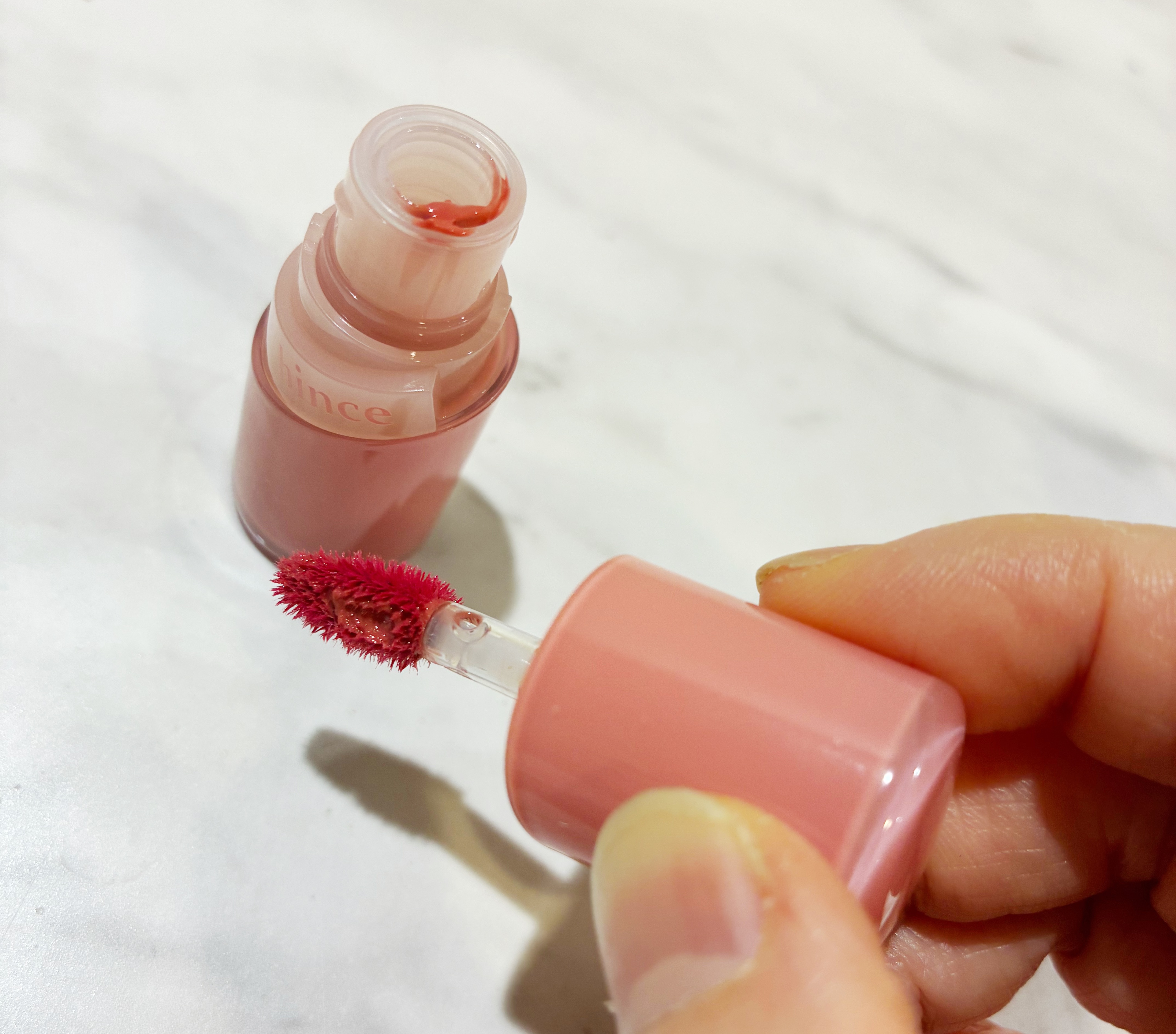 ロウグロウジェルティント/hince/リップティントを使ったクチコミ（3枚目）