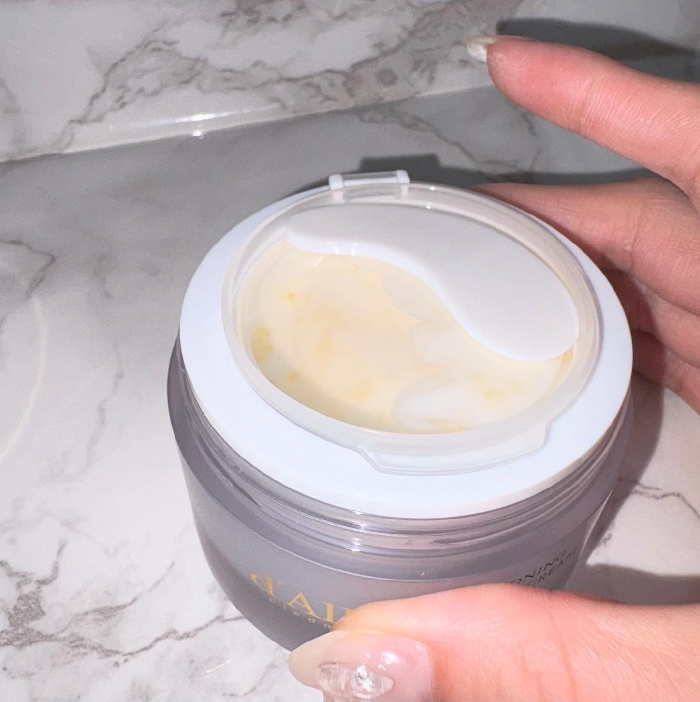 ビタトーニングカプセルクリーム/ダルバ/フェイスクリームを使ったクチコミ(2枚目)