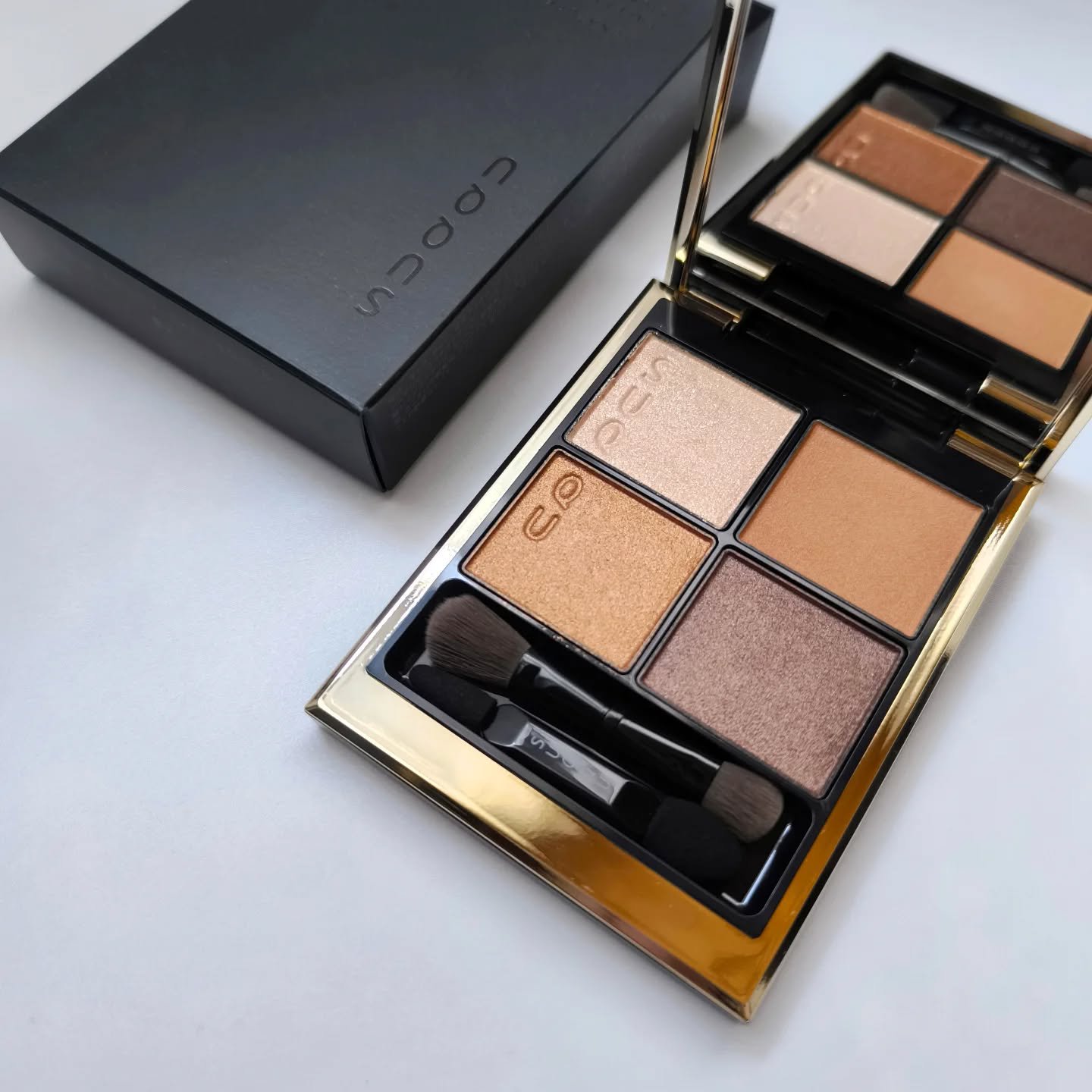 シグニチャー カラー アイズ 03 光暮 -HIKARIGURE/SUQQU/アイシャドウパレットを使ったクチコミ（1枚目）