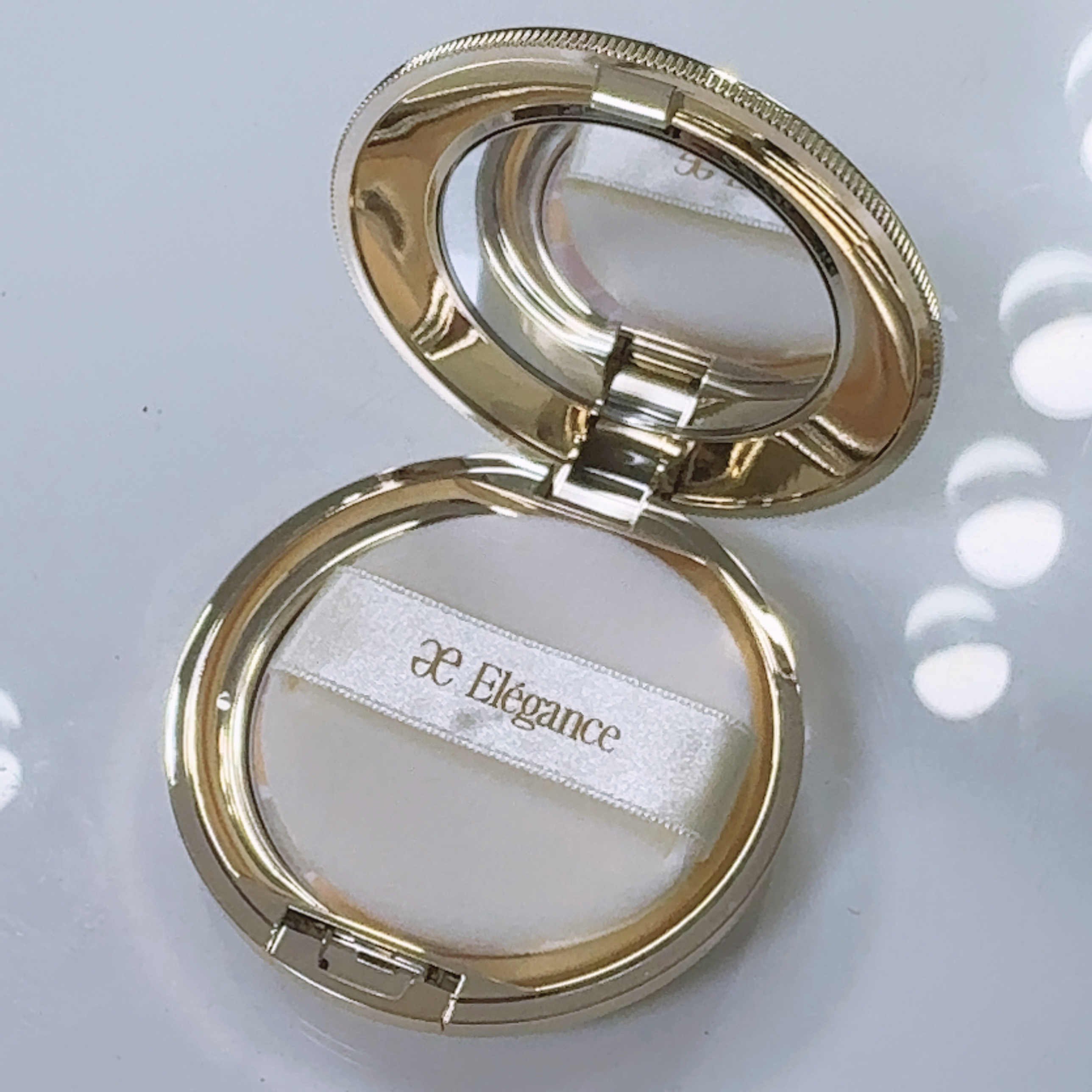 ラ プードル オートニュアンス/Elégance/プレストパウダーを使ったクチコミ（3枚目）