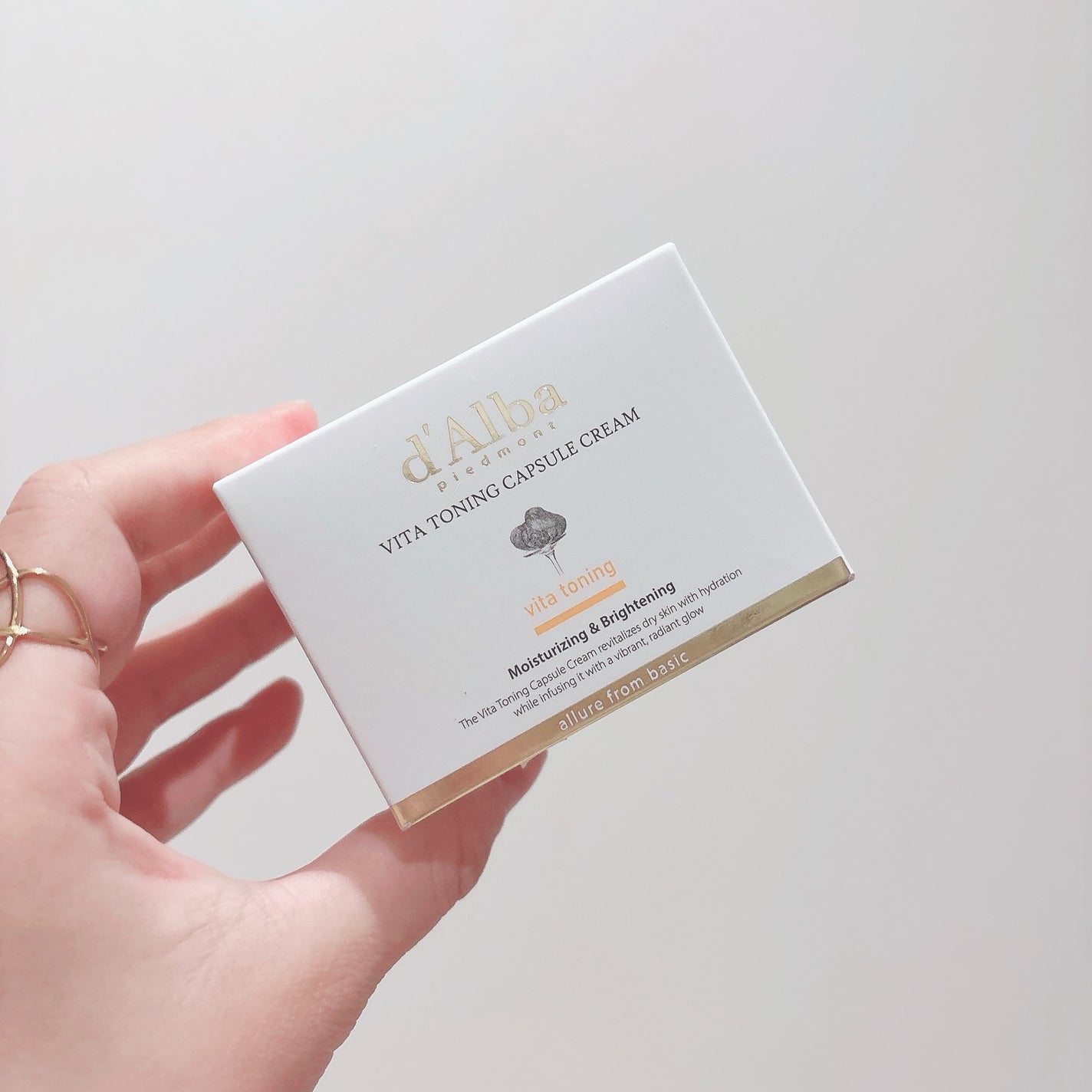 ビタトーニングカプセルクリーム/ダルバ/フェイスクリームを使ったクチコミ(1枚目)