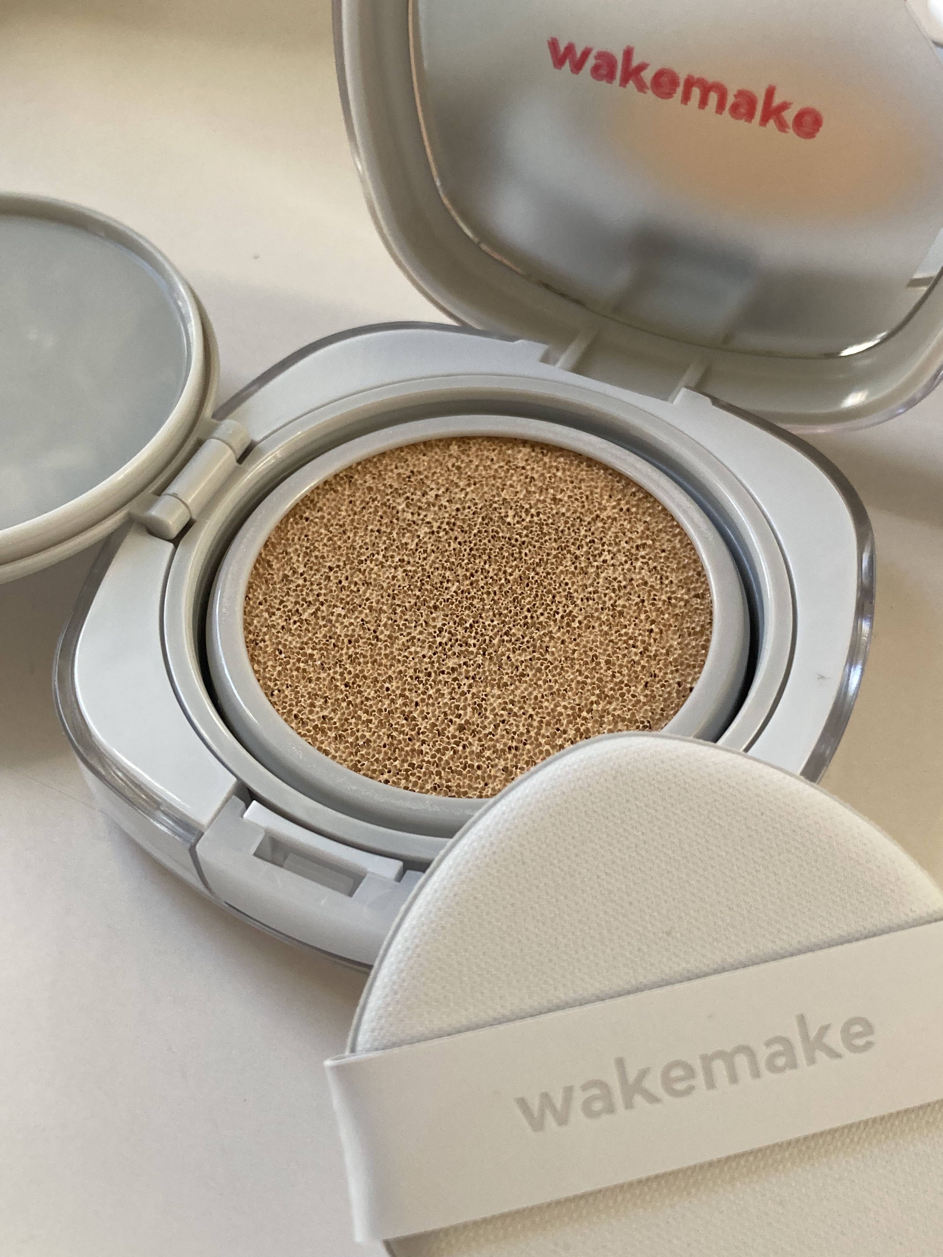 シームレスウェアクッション/wakemake/クッションファンデーションを使ったクチコミ（1枚目）