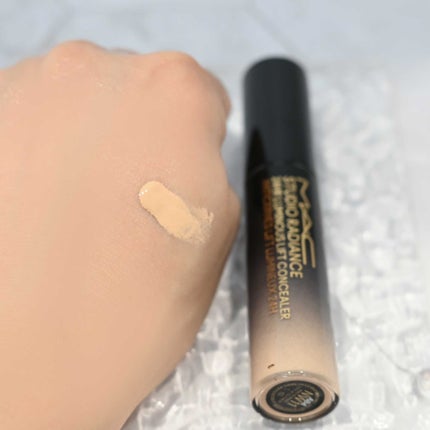 スタジオ ラディアンス 24 ルミナス コンシーラー/M・A・C/リキッドコンシーラーを使ったクチコミ(2枚目)