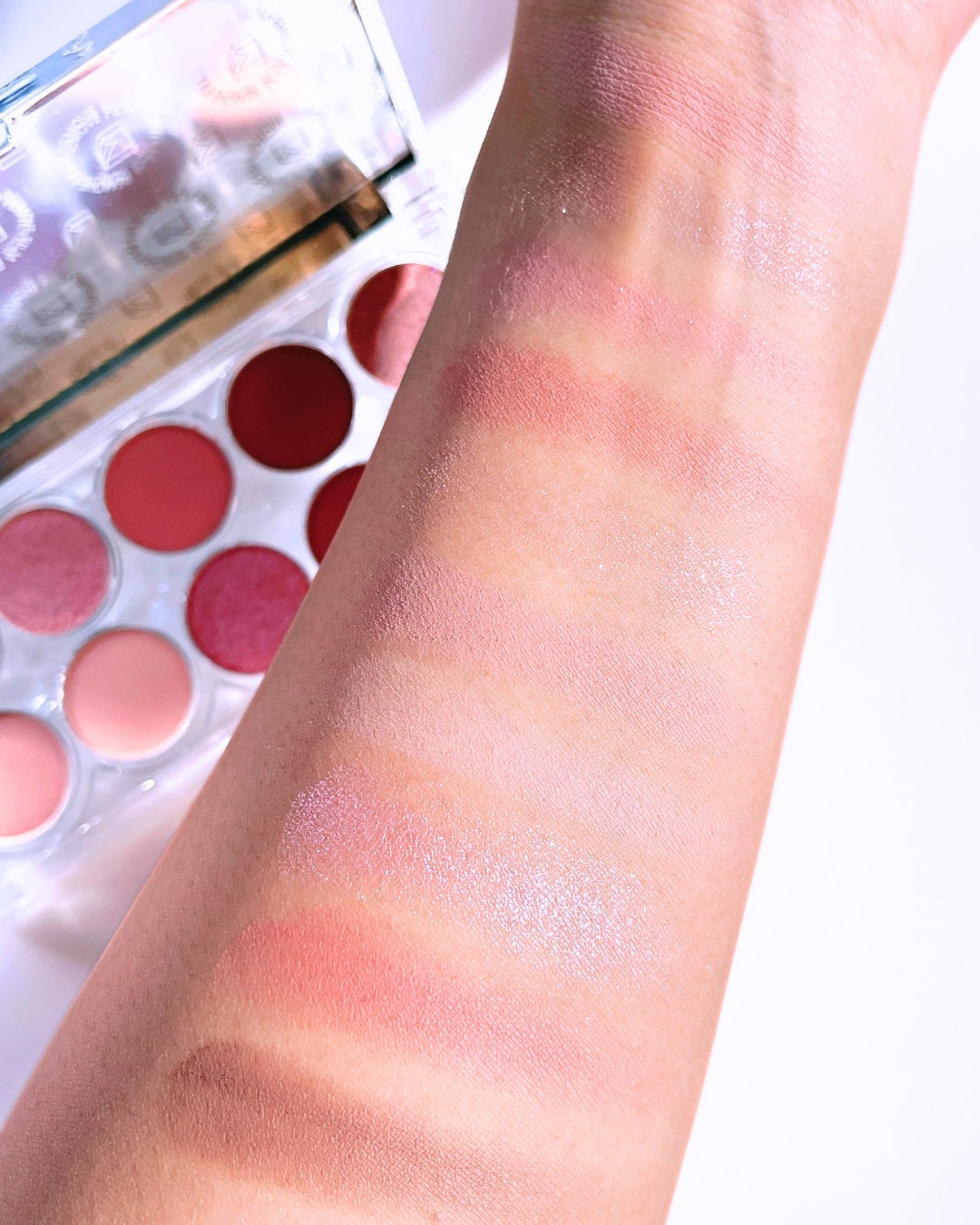 ライトオンアイズシャドウパレット/ルミル/アイシャドウパレットを使ったクチコミ(4枚目)