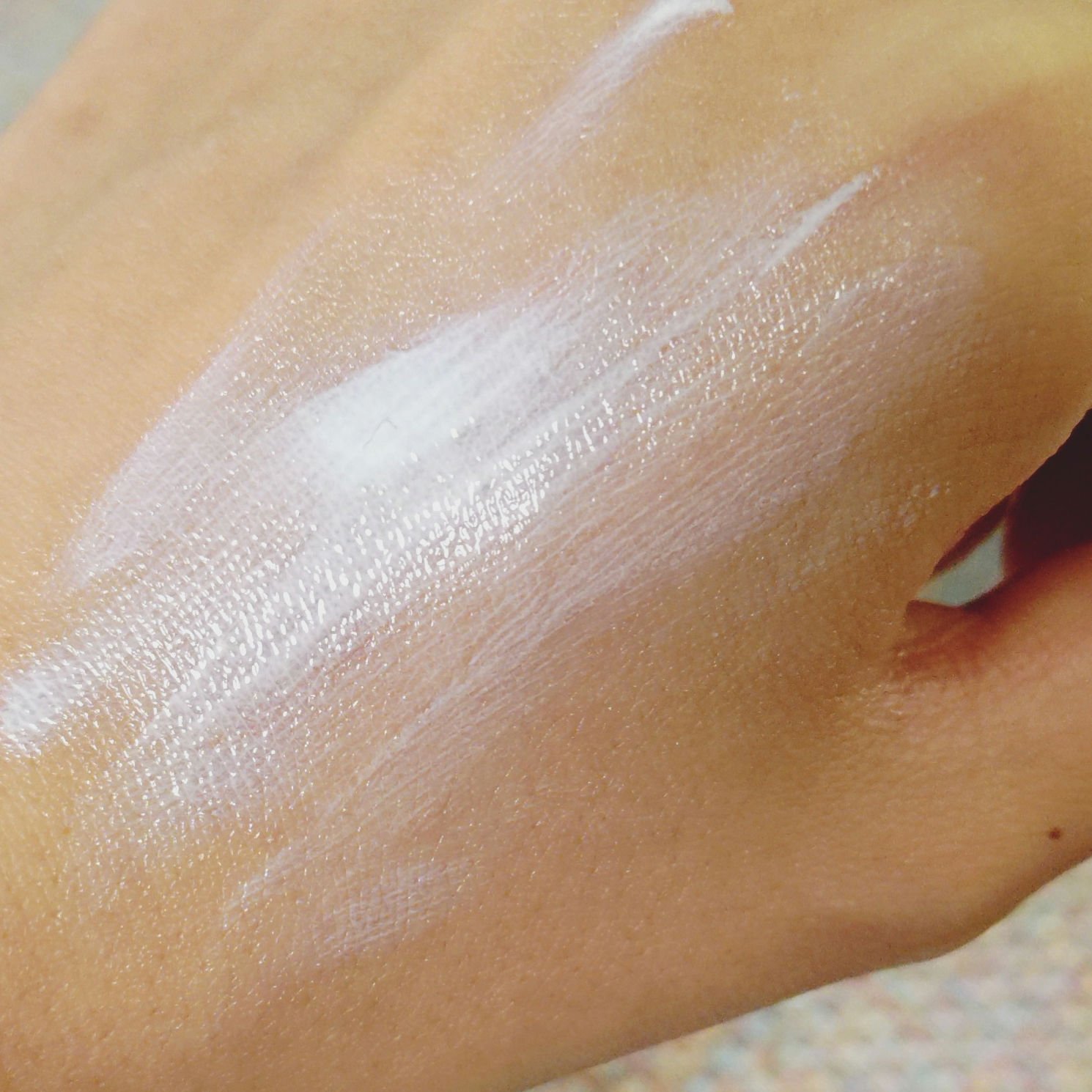 ビオレUV アクアリッチ ウォータリーホールドクリーム（水肌記憶UV）/ビオレ/日焼け止めクリームを使ったクチコミ（3枚目）