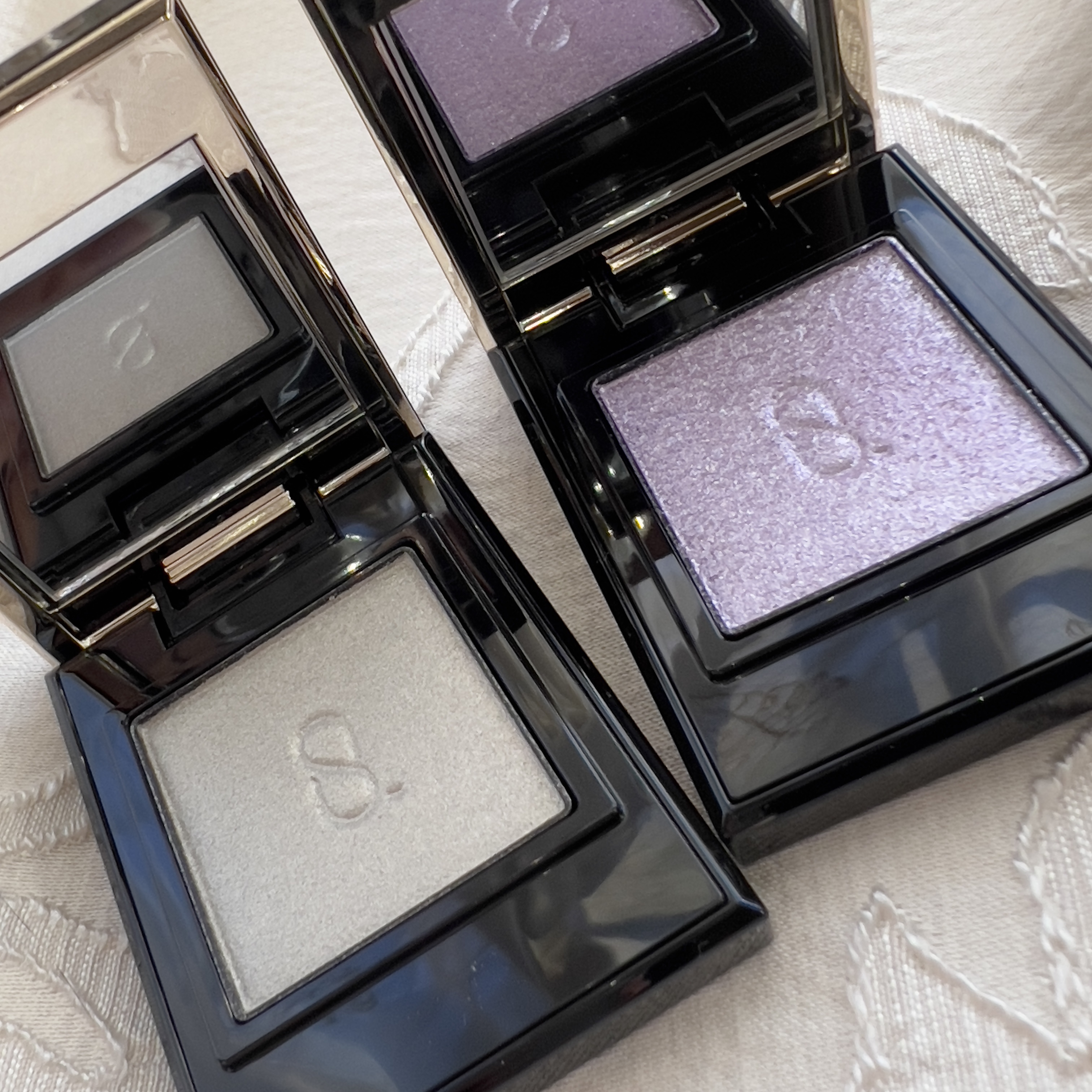 モノ ルック アイズ L-101 煌菫 -KOUSUMIRE（限定色）/SUQQU/単色アイシャドウを使ったクチコミ（1枚目）