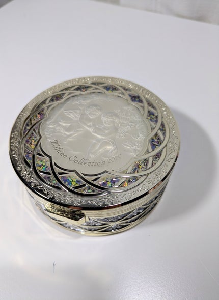 ミラノコレクション フェースアップパウダー2020のクチコミ「ミラノコレクション フェースアップパウダー2020
昔に1回だけ使ってたんですけど…
香りが.....」(1枚目)