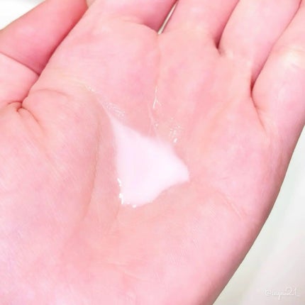 ローズ ミルキーエッセンス/FEMMUE/化粧水を使ったクチコミ(3枚目)