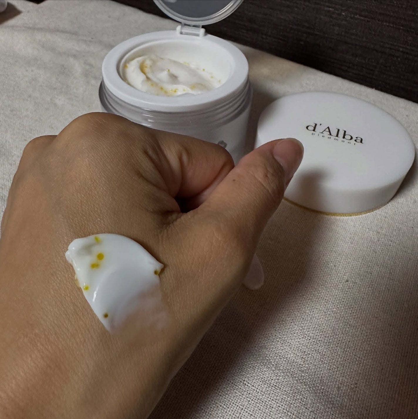 ビタトーニングカプセルクリーム/ダルバ/フェイスクリームを使ったクチコミ(2枚目)