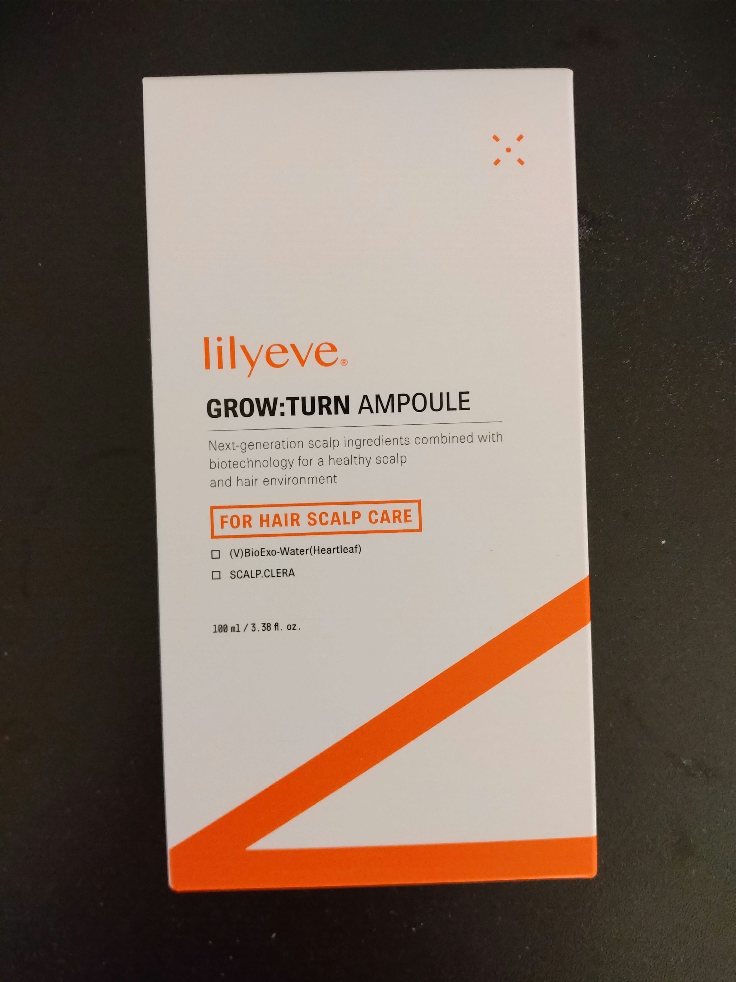 「リリーブ グロウターン ヘアアンプル」は、髪の健康と美しさをサポートするために開発されたヘアケア製品です。特に、髪のダメージを改善し、ツヤやまとまりを与えることを目的としています。

### 主な特徴

1. **特にダメージケアに特化*