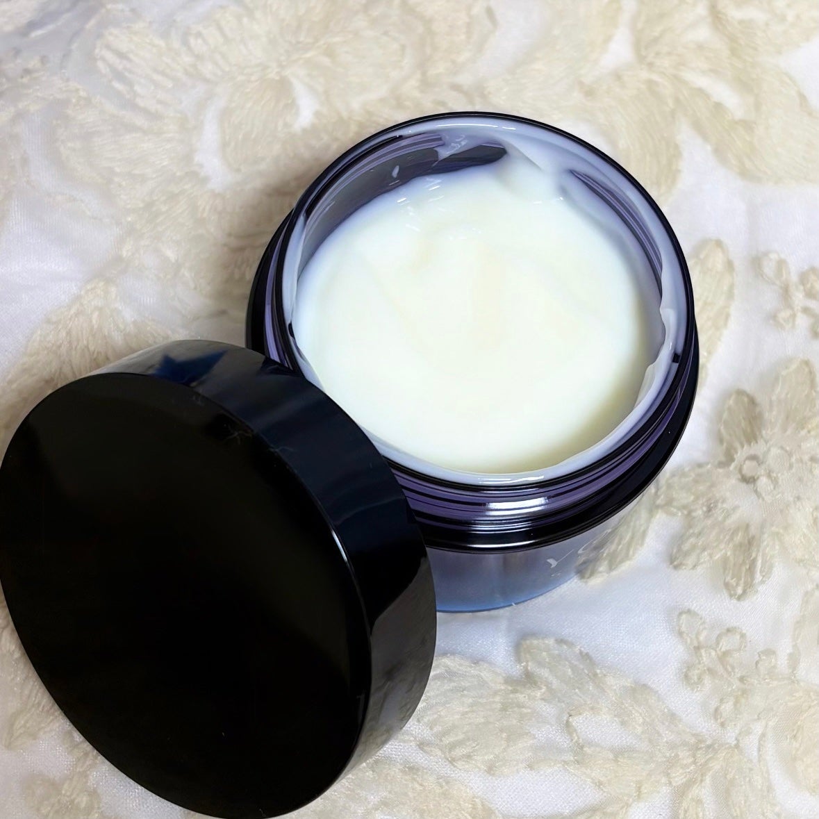 ヨル スキン オーバーナイトジェルクリーム クリア/YOLU/フェイスクリームを使ったクチコミ(2枚目)