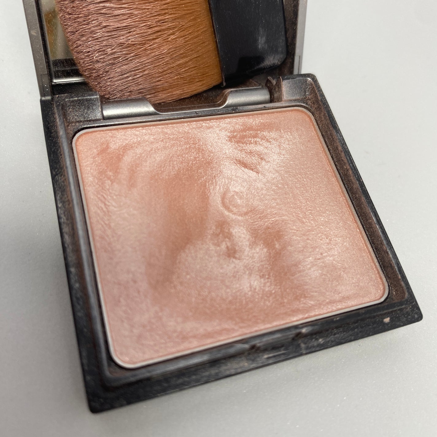 &be ルミナイジングパウダー/&be/パウダーハイライトを使ったクチコミ(2枚目)