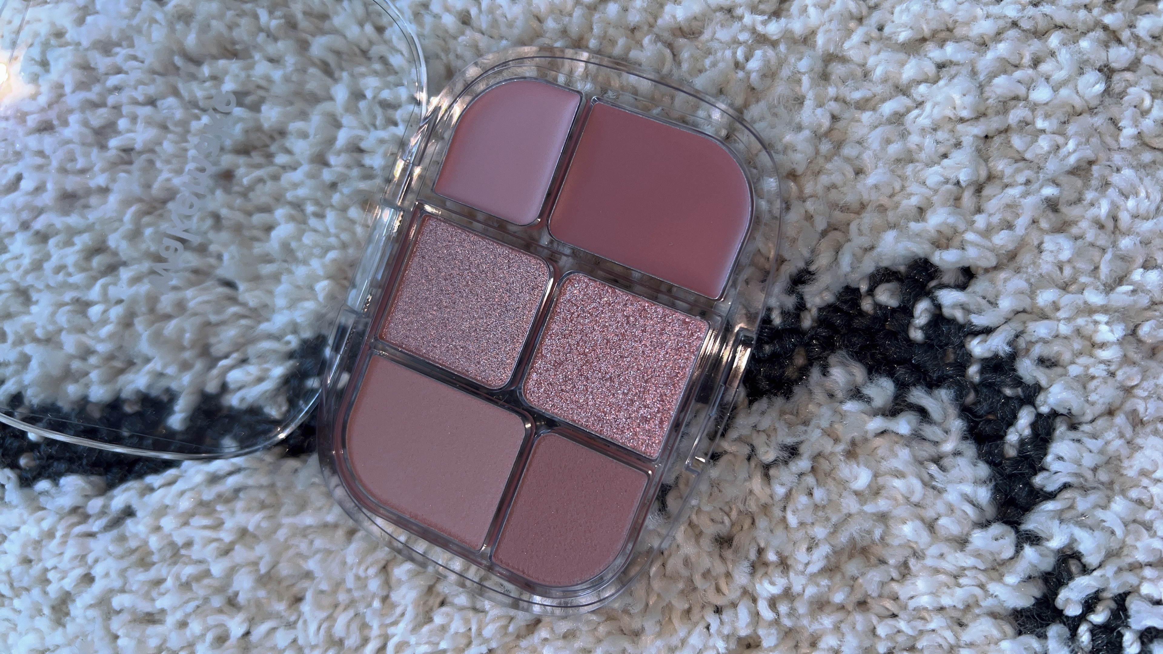 ソフトシアーマルチパレット/wakemake/アイシャドウパレットを使ったクチコミ（2枚目）