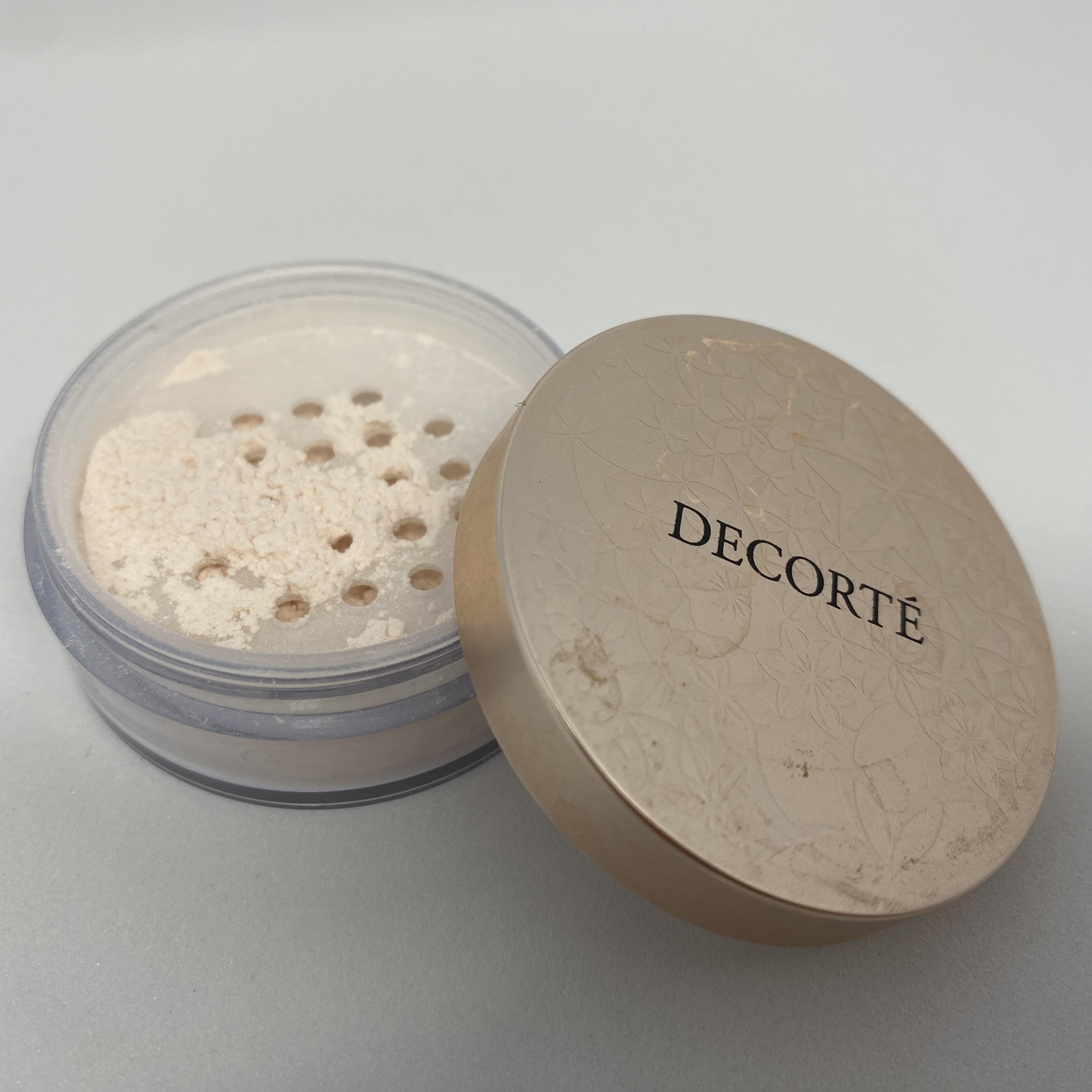 フェイスパウダー 00 trans lucent/DECORTÉ/ルースパウダーを使ったクチコミ（2枚目）