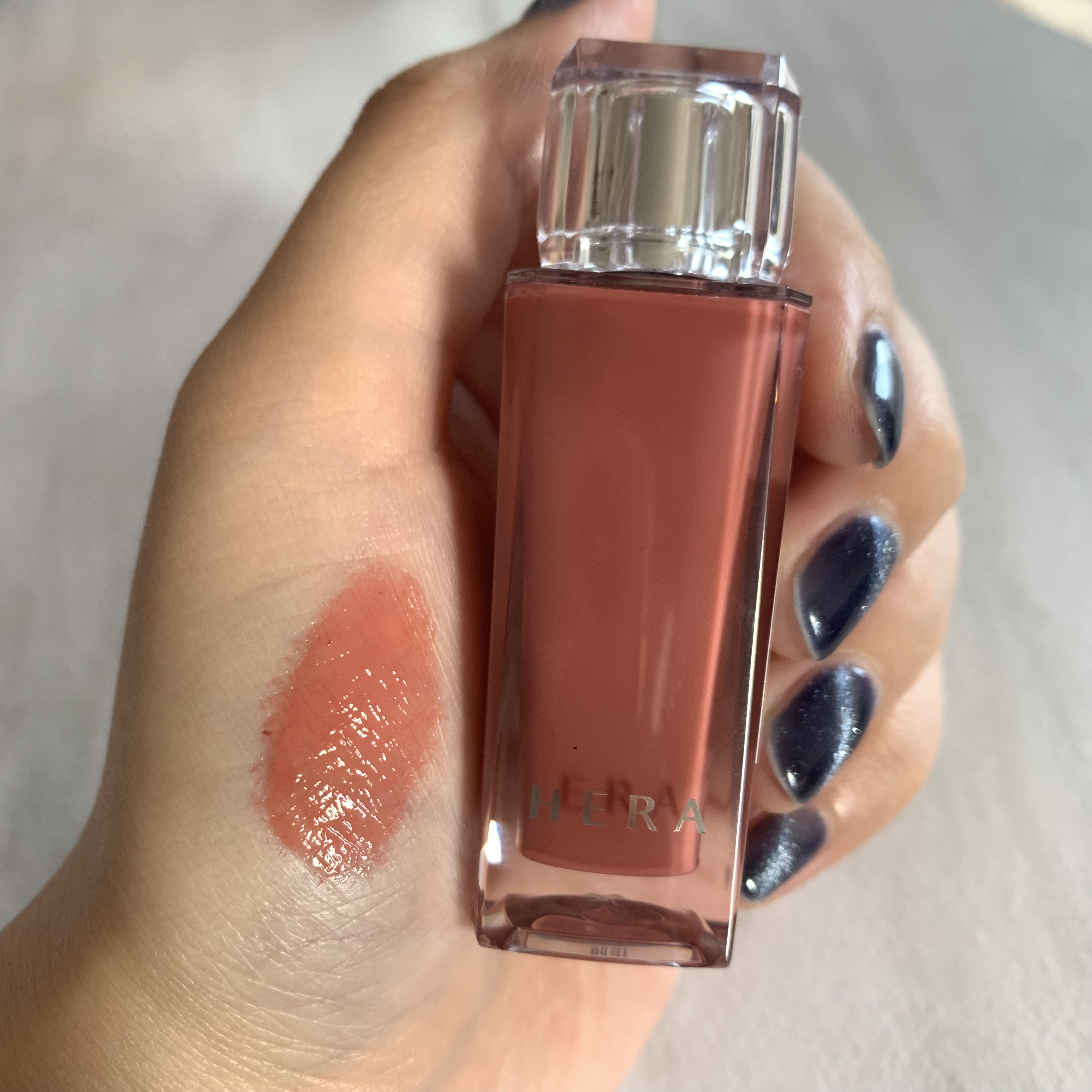 センシュアル フィッティング グロウ ティント 103 ヒドゥンモーヴ/HERA/リップティントを使ったクチコミ（1枚目）