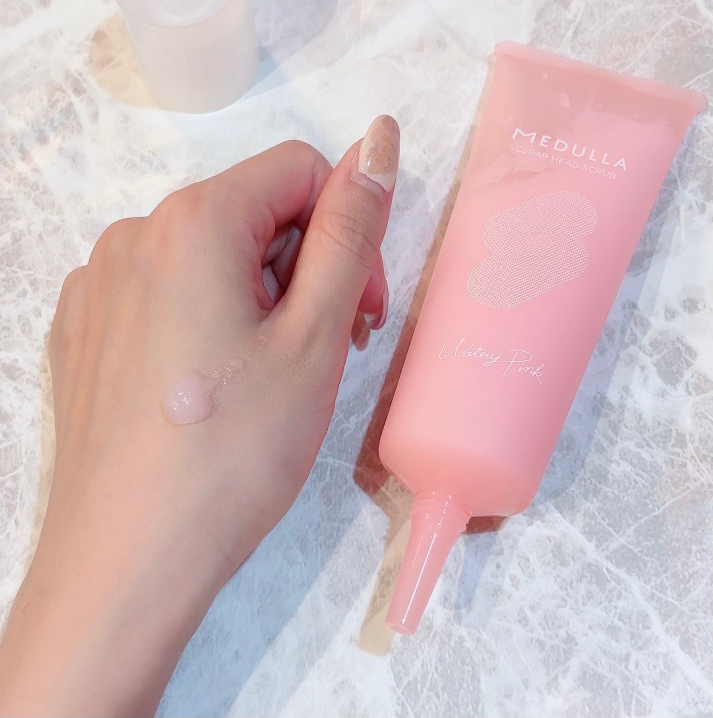 MEDULLA CLEAR HEAD SCRUB(薬用クリアヘッドスクラブ)ウォータリーピンク/MEDULLA/ヘッドスクラブを使ったクチコミ(2枚目)