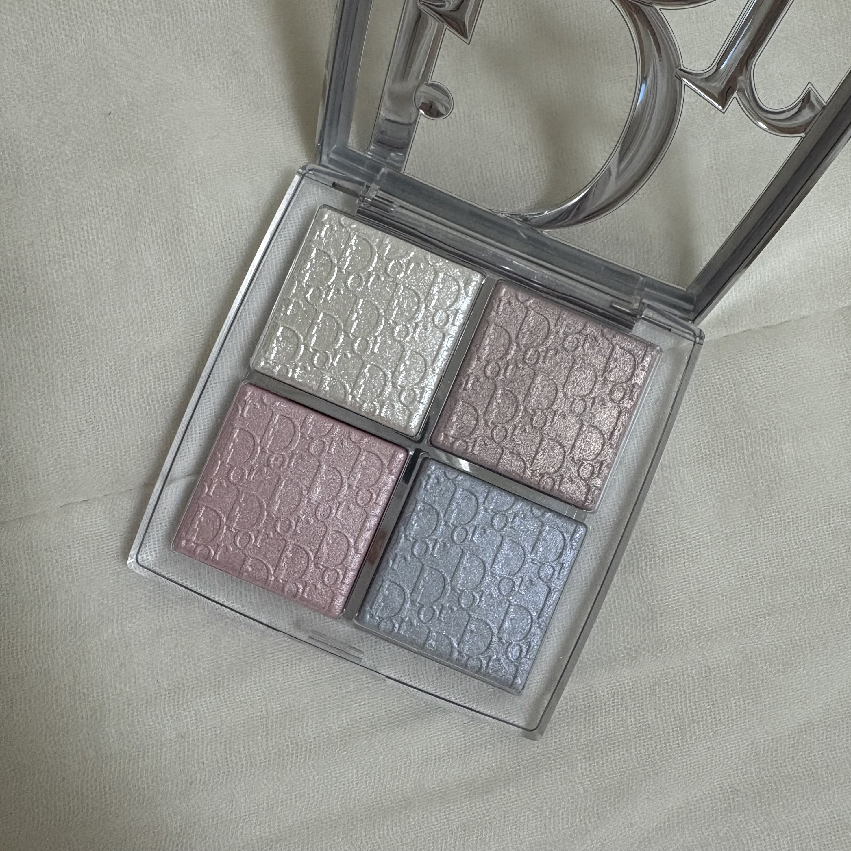 ディオール バックステージ フェイス グロウ パレット/Dior/ハイライトを使ったクチコミ（2枚目）