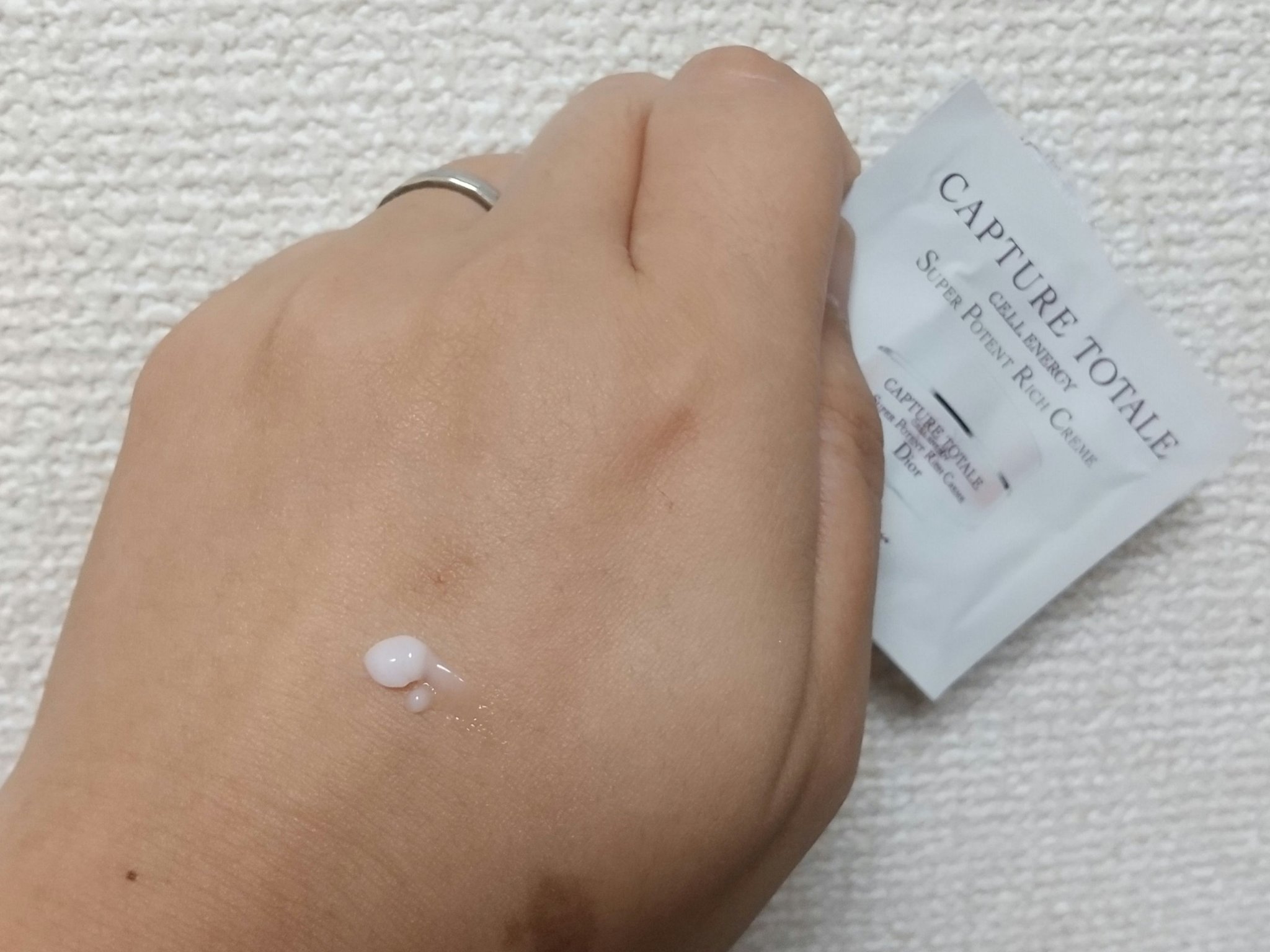 カプチュール トータル セル ENGY クリーム/Dior/フェイスクリームを使ったクチコミ（3枚目）
