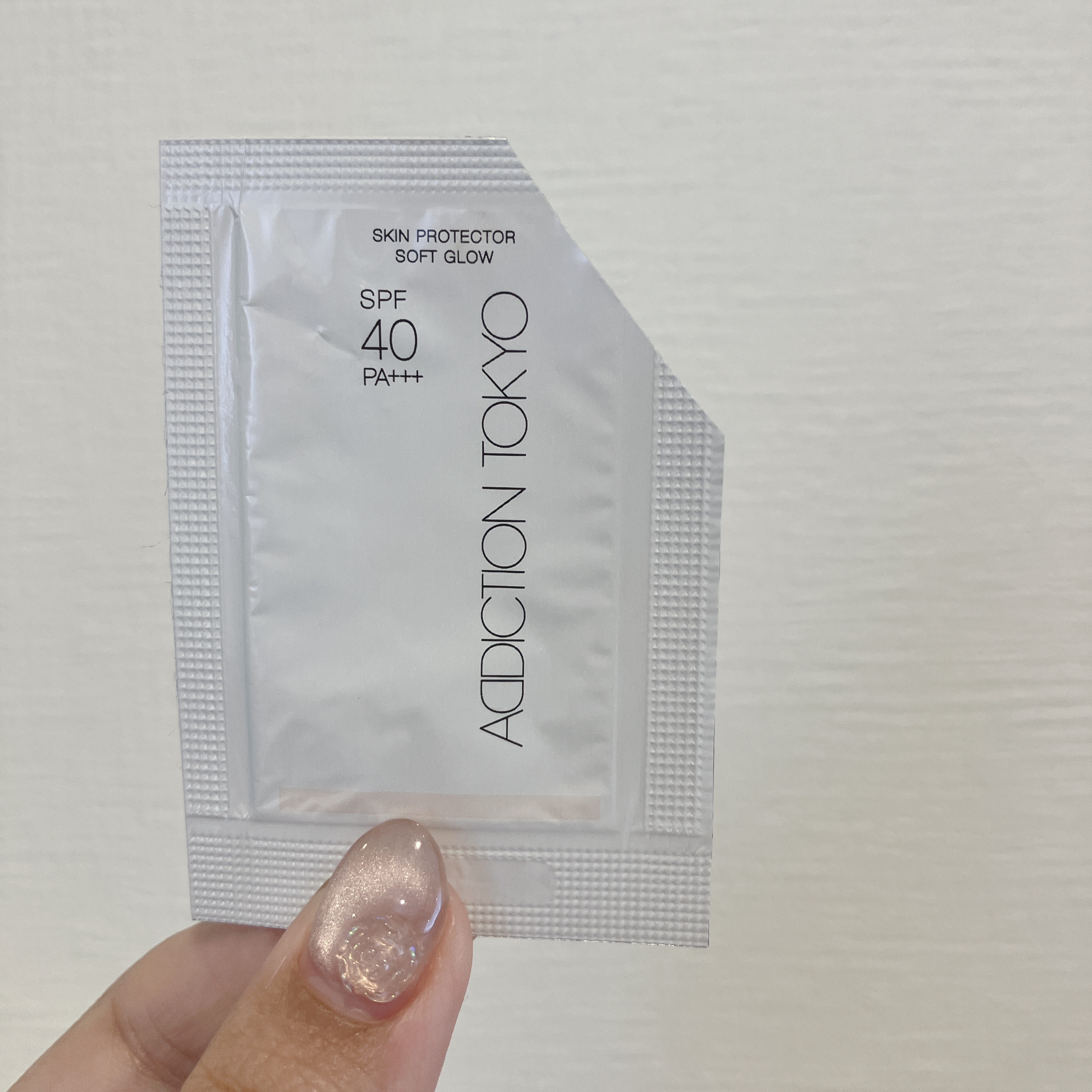 アディクション スキンプロテクター ソフトグロウ 002 Nudy Apricot /ADDICTION/化粧下地を使ったクチコミ（1枚目）