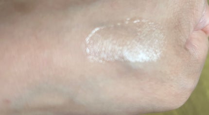 小夜子 on LIPS 「お久しぶりです!発売される聞いてワクワクだったこのリップ2件回..」(5枚目)