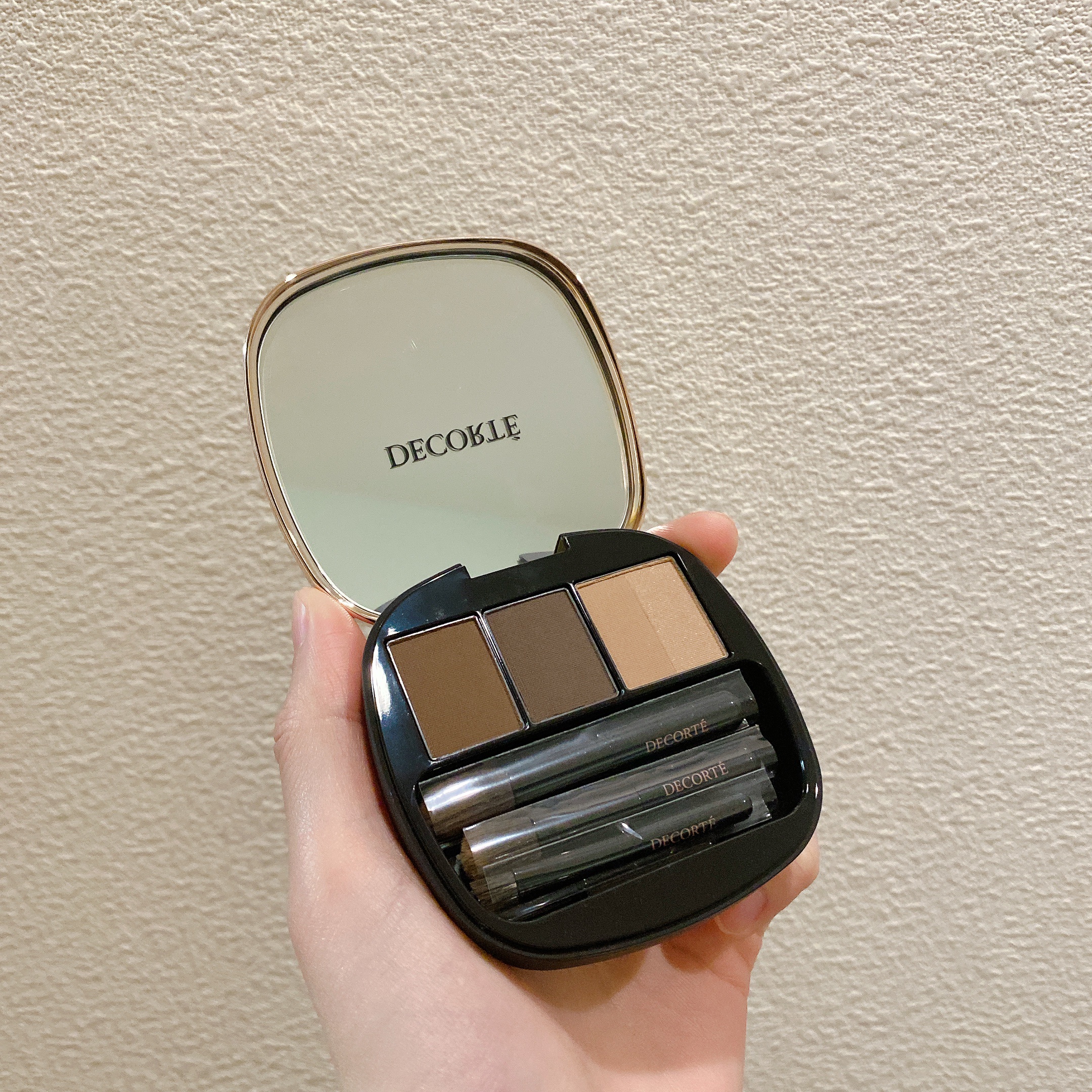 コントゥアリング パウダーアイブロウ アイブロウ ブラシ Ｍ/DECORTÉ/パウダーアイブロウを使ったクチコミ（1枚目）