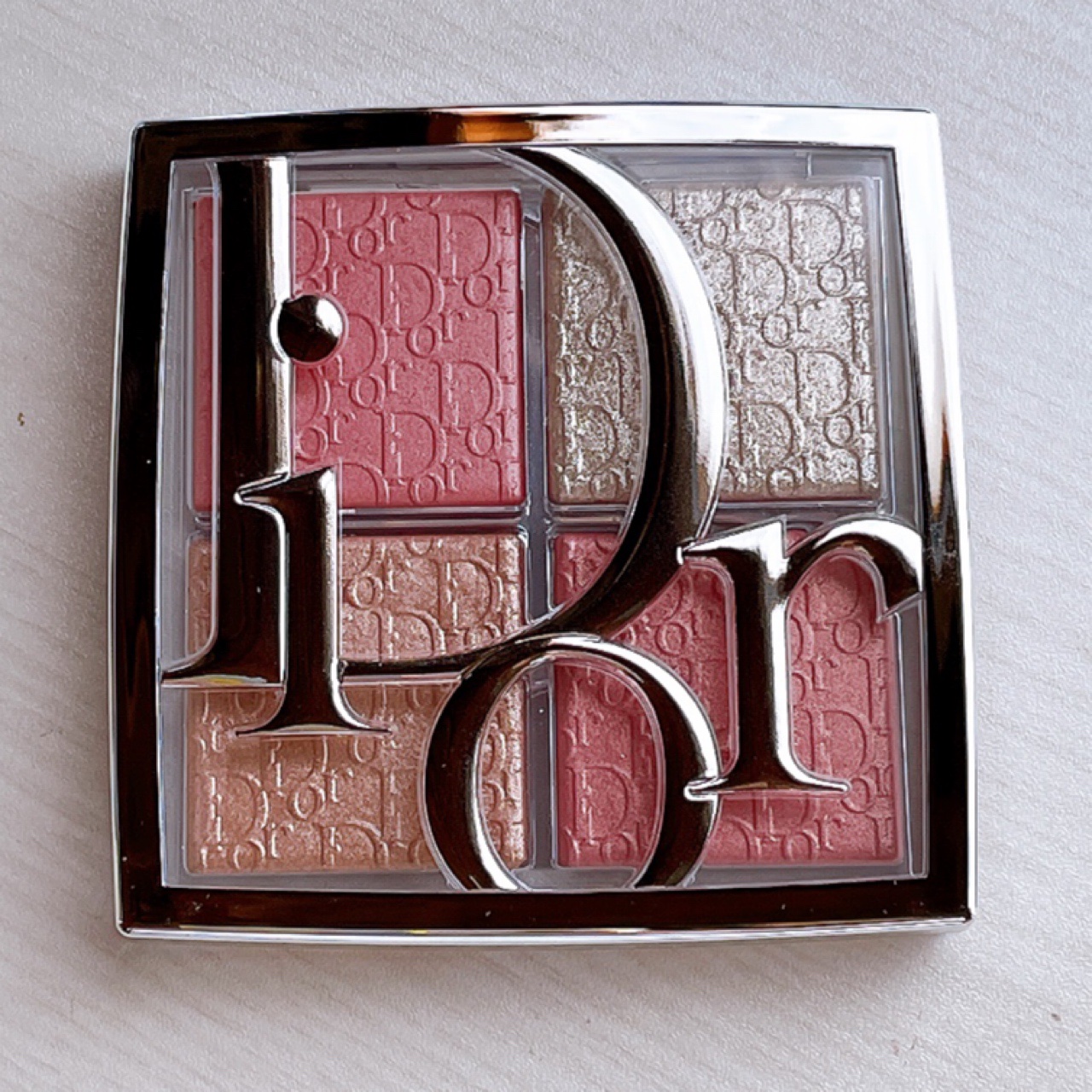 ディオール バックステージ フェイス グロウ パレット/Dior/ハイライトを使ったクチコミ（2枚目）