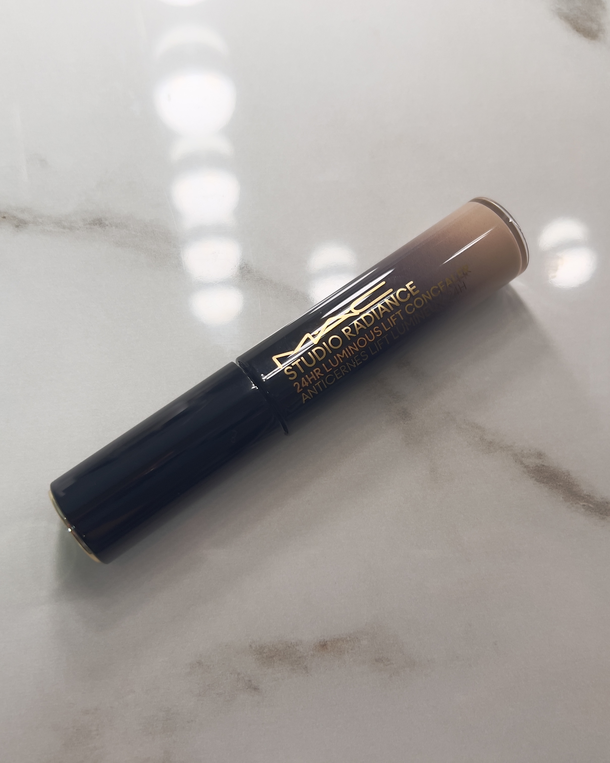 スタジオ ラディアンス 24 ルミナス コンシーラー/M・A・C/リキッドコンシーラーを使ったクチコミ（1枚目）