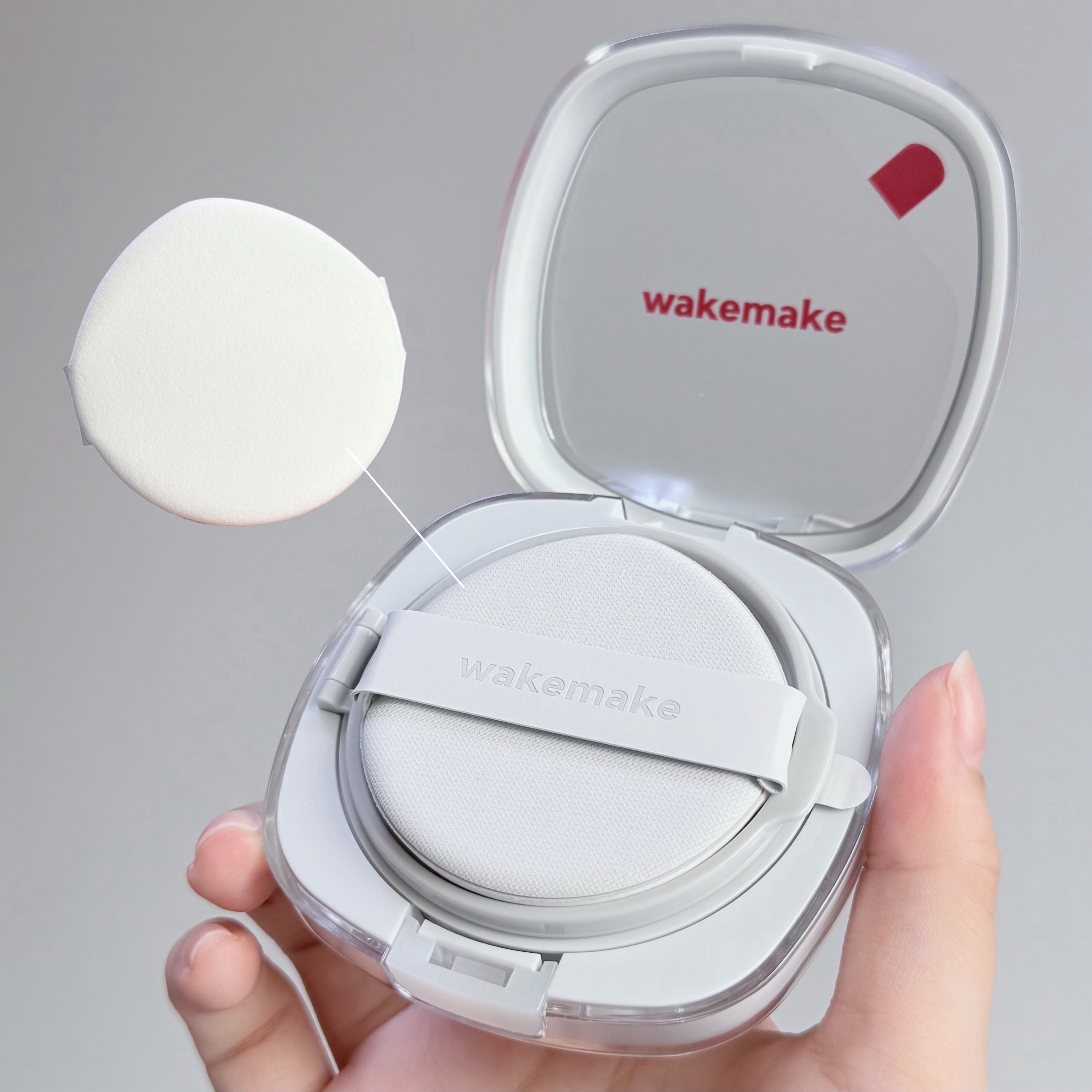 シームレスウェアクッション/wakemake/クッションファンデーションを使ったクチコミ（3枚目）