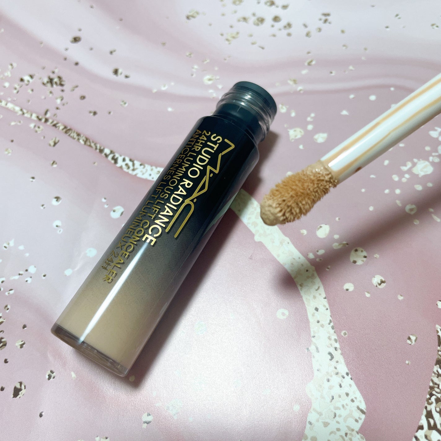 スタジオ ラディアンス 24 ルミナス コンシーラー/M・A・C/リキッドコンシーラーを使ったクチコミ(2枚目)