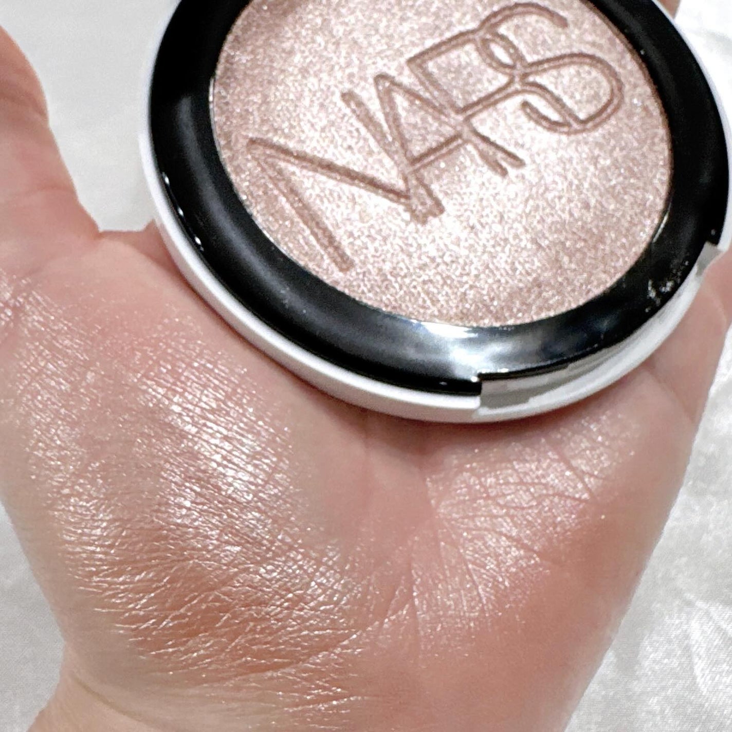 かえてや on LIPS 「-NARSさまからいただきました⋆✦-NARS新作ハイライター..」(2枚目)