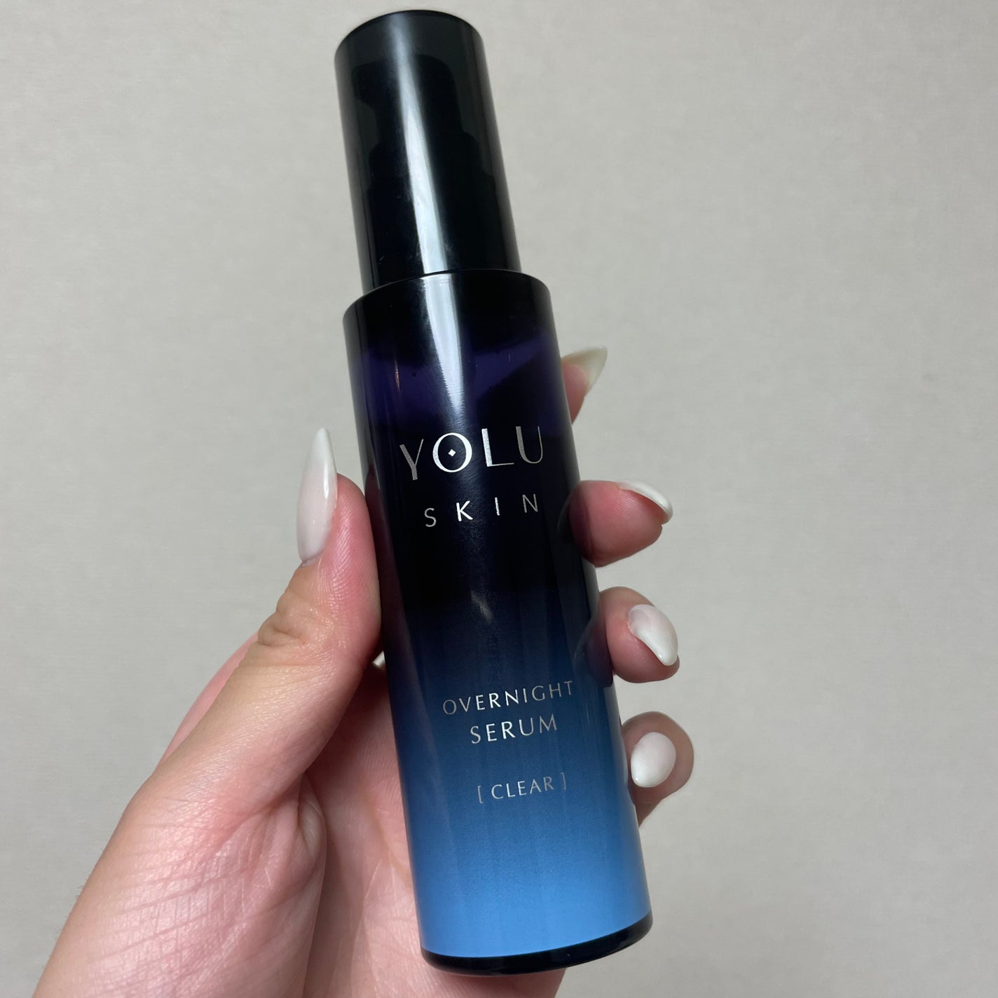 sari on LIPS 「少しとろっとしていて肌にめっちゃ浸透する。その後につける化粧水..」(1枚目)