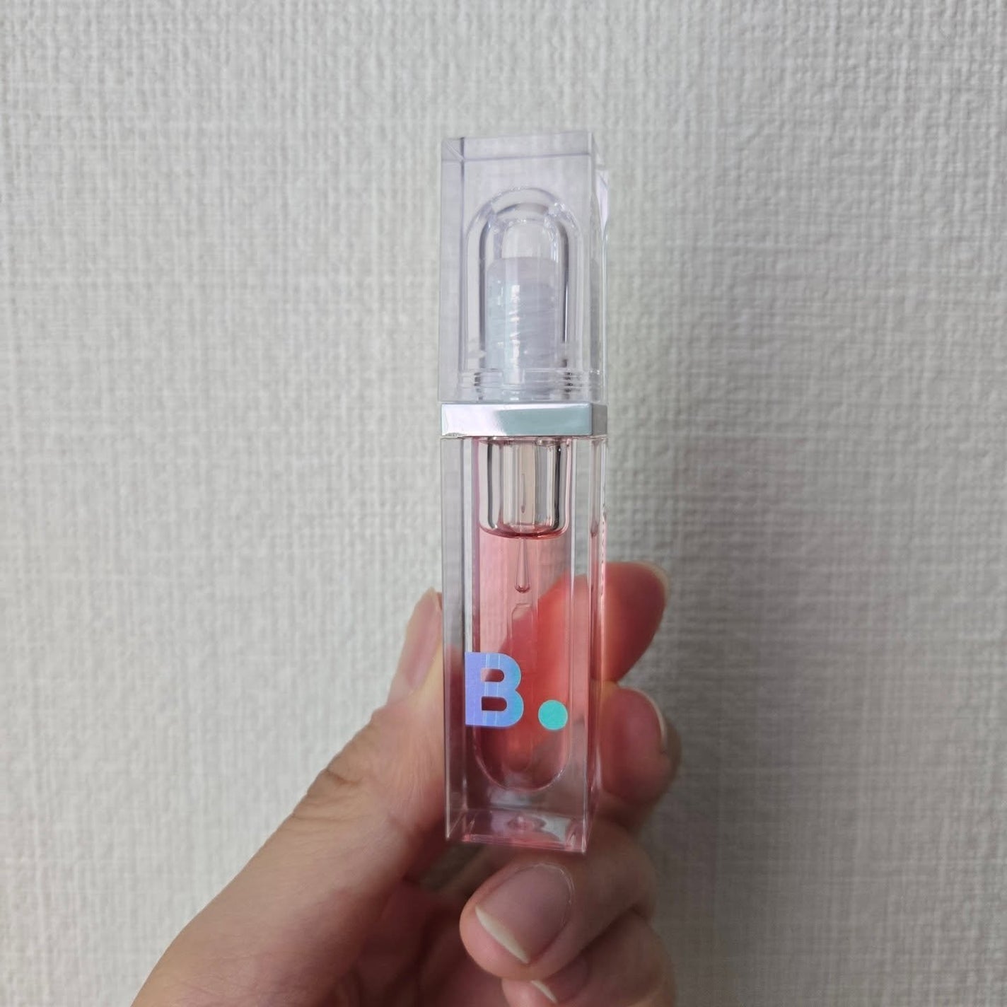 nayou on LIPS 「みんなは使った??❤️唇にツヤとうるおいをプラスしてくれるBA..」(1枚目)