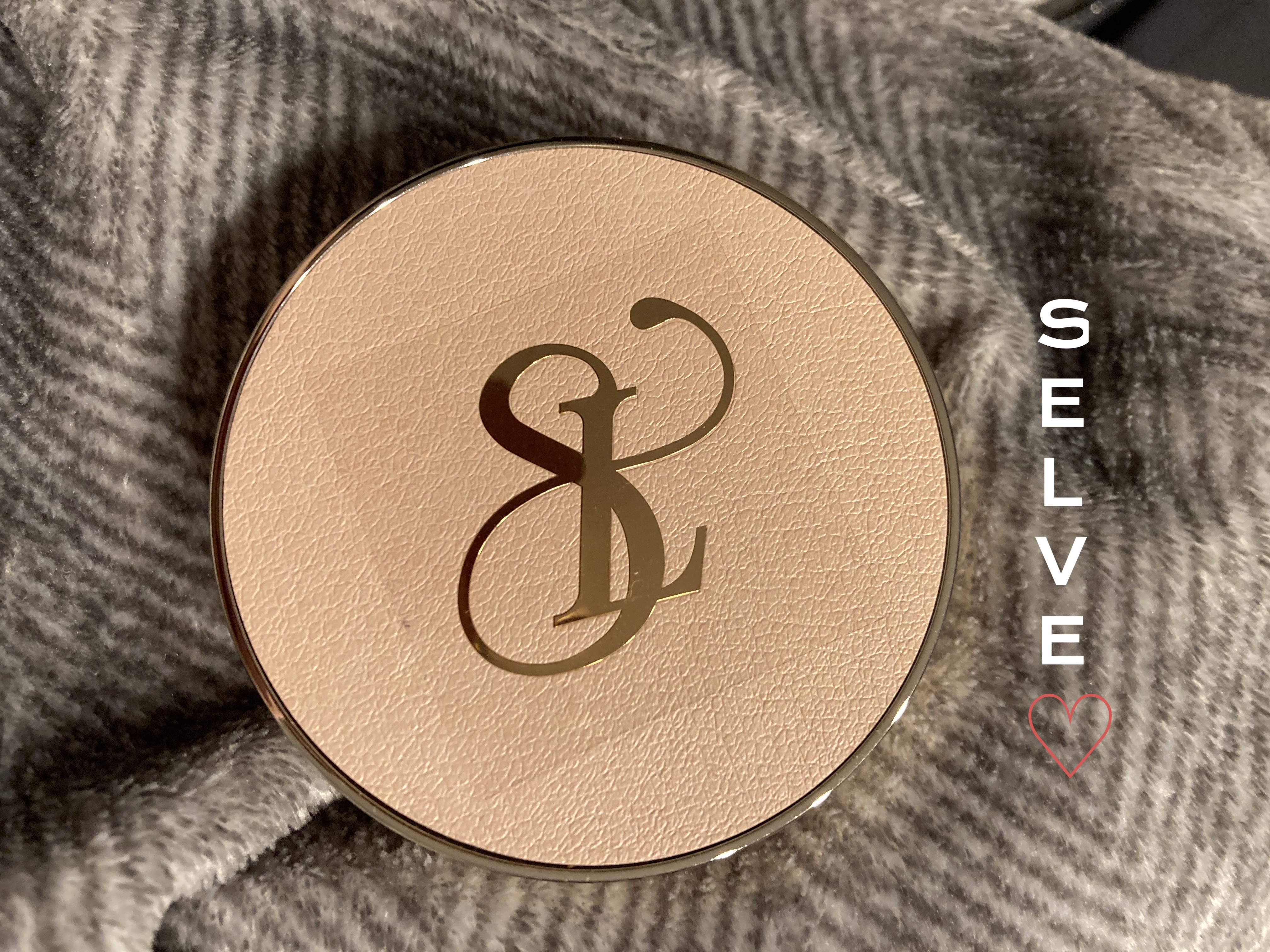 ピュアポリッシュクッションファンデーション/SELVE/クッションファンデーションを使ったクチコミ（1枚目）