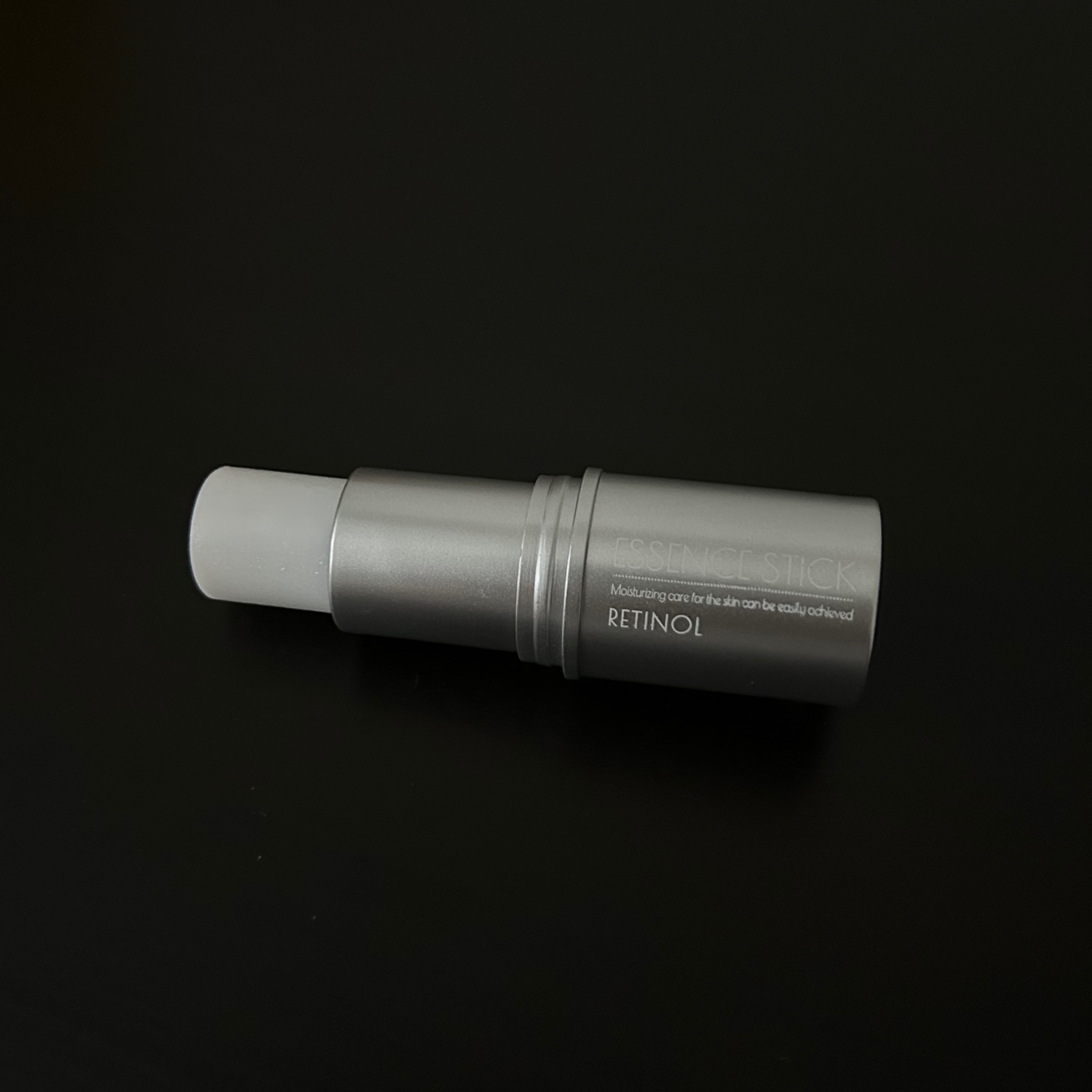 レチノール配合スティック状美容液 / ELLe Vie