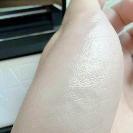 ライトリフレクティング プリズマティックパウダー/NARS/プレストパウダーを使ったクチコミ(4枚目)