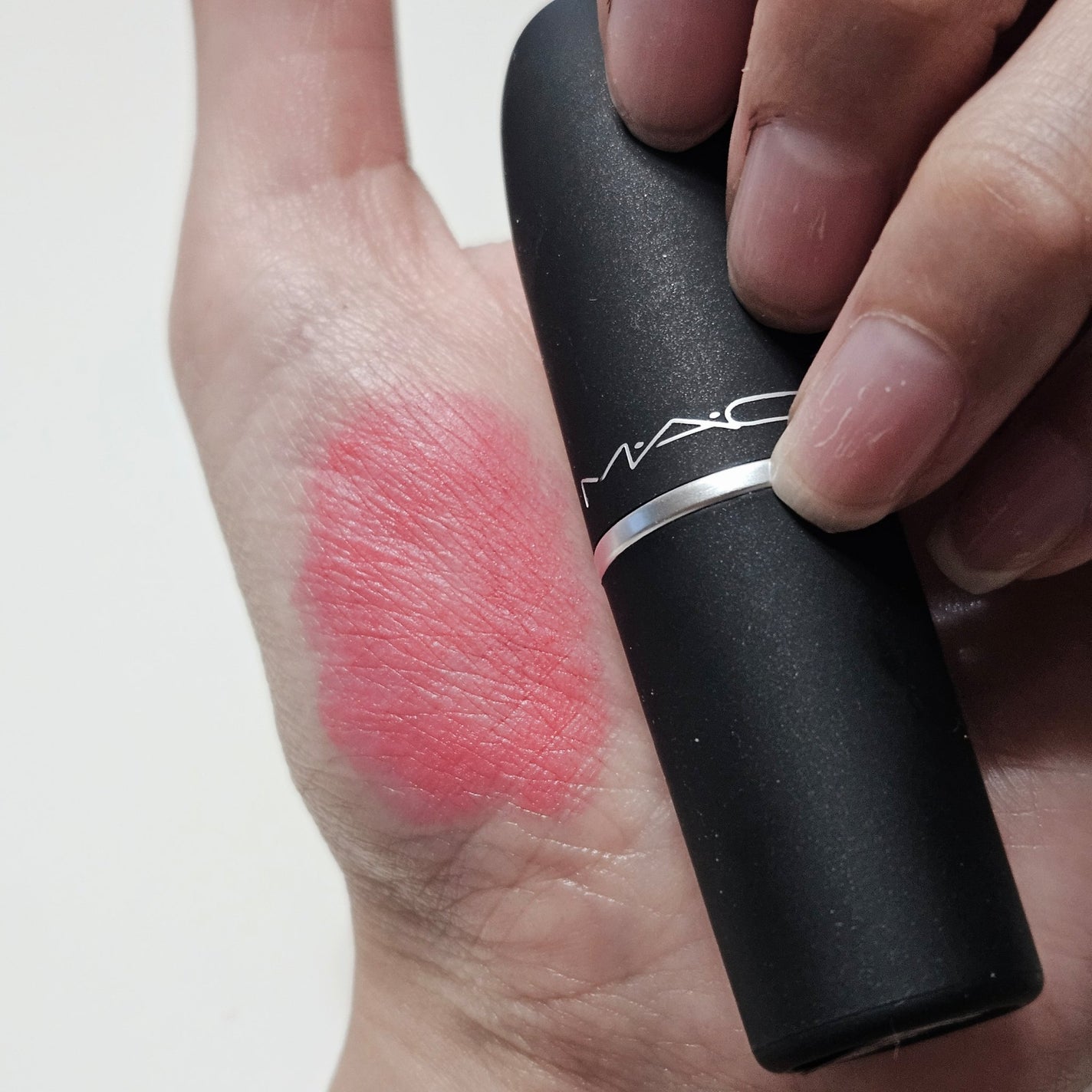 パウダーキス リップスティック/M・A・C/口紅を使ったクチコミ(5枚目)