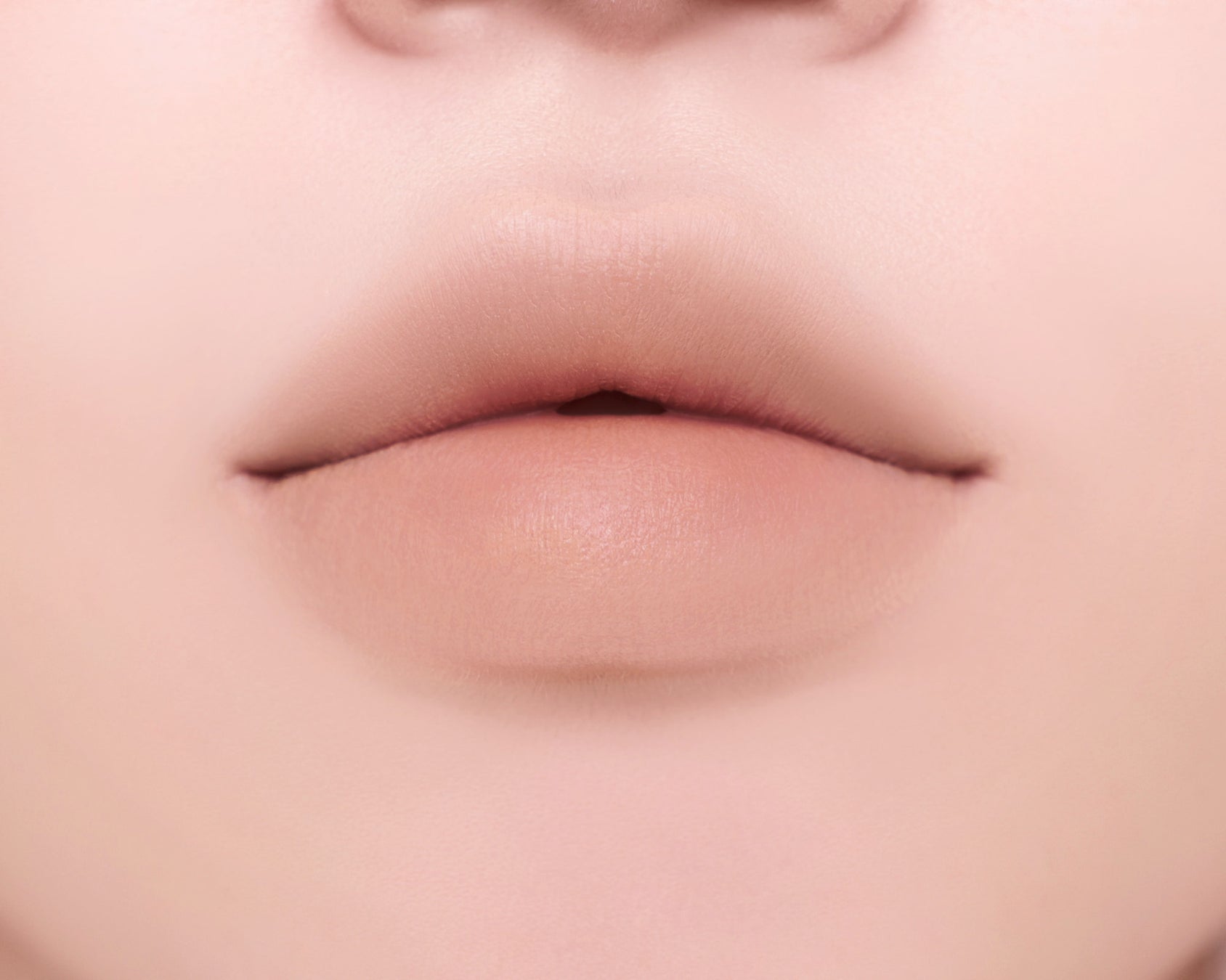 ドットオンムード ラインプルーフリップペンシル 01.ヌーディベージュ