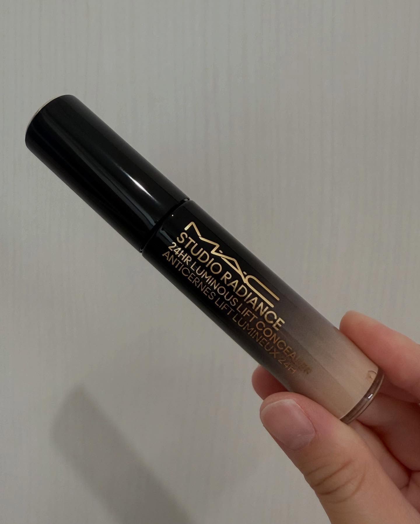 スタジオ ラディアンス 24 ルミナス コンシーラー/M・A・C/リキッドコンシーラーを使ったクチコミ（1枚目）