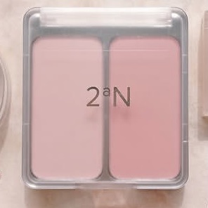 
ブルベ夏にはこの色味がいいと
教えていただき購入！！大人な色味🥰

まだ買ったばかりで使っておりませんが
色々研究してアレンジしてお化粧するのが
たのしみです🌷✨✨