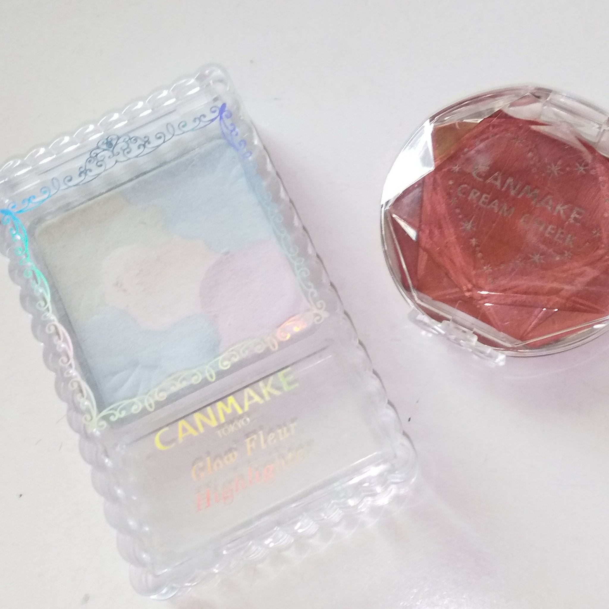 グロウフルールハイライター/キャンメイク/パウダーハイライトを使ったクチコミ（3枚目）