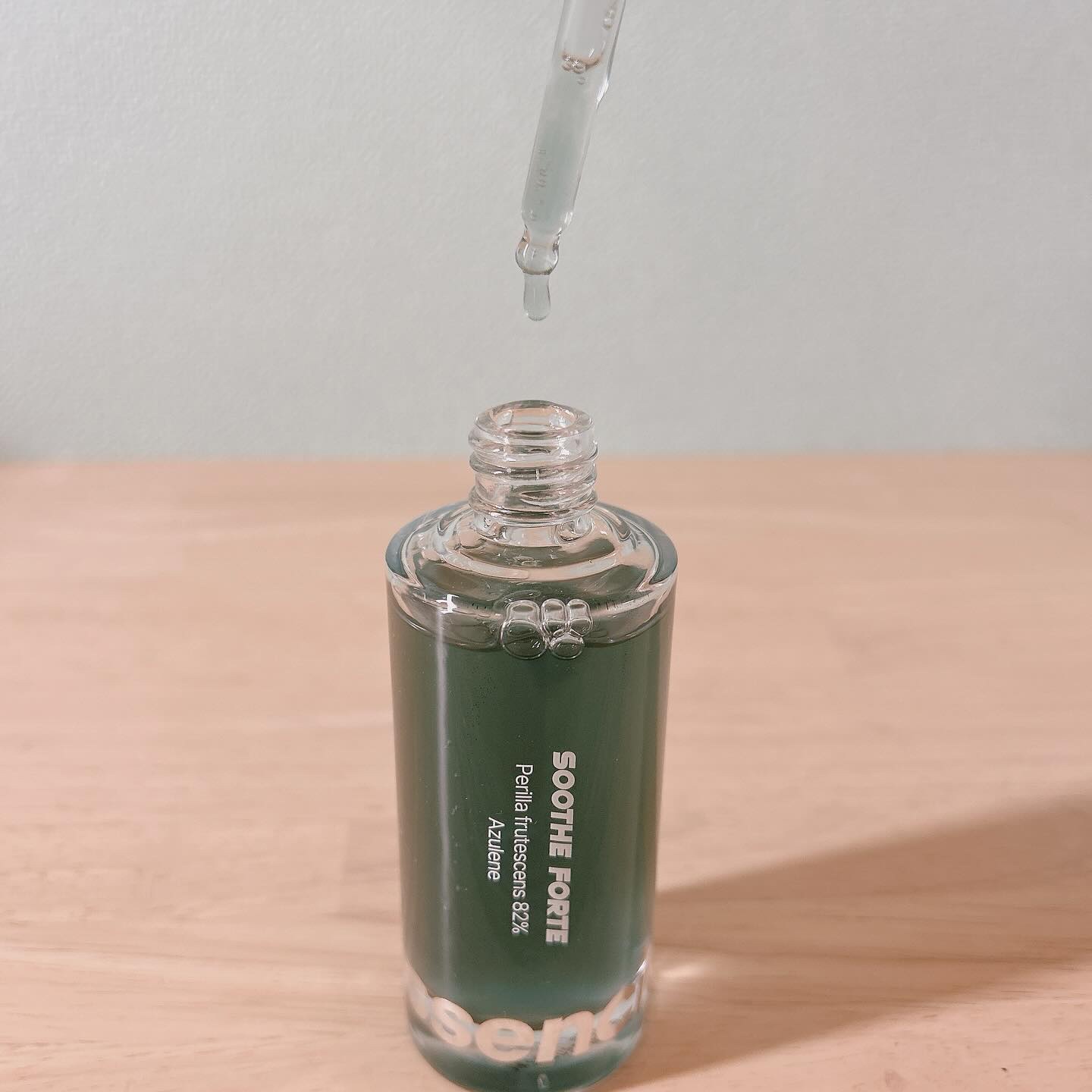 SOOTHE FORTE SERUM/essenciel/ブースター・導入液を使ったクチコミ（2枚目）