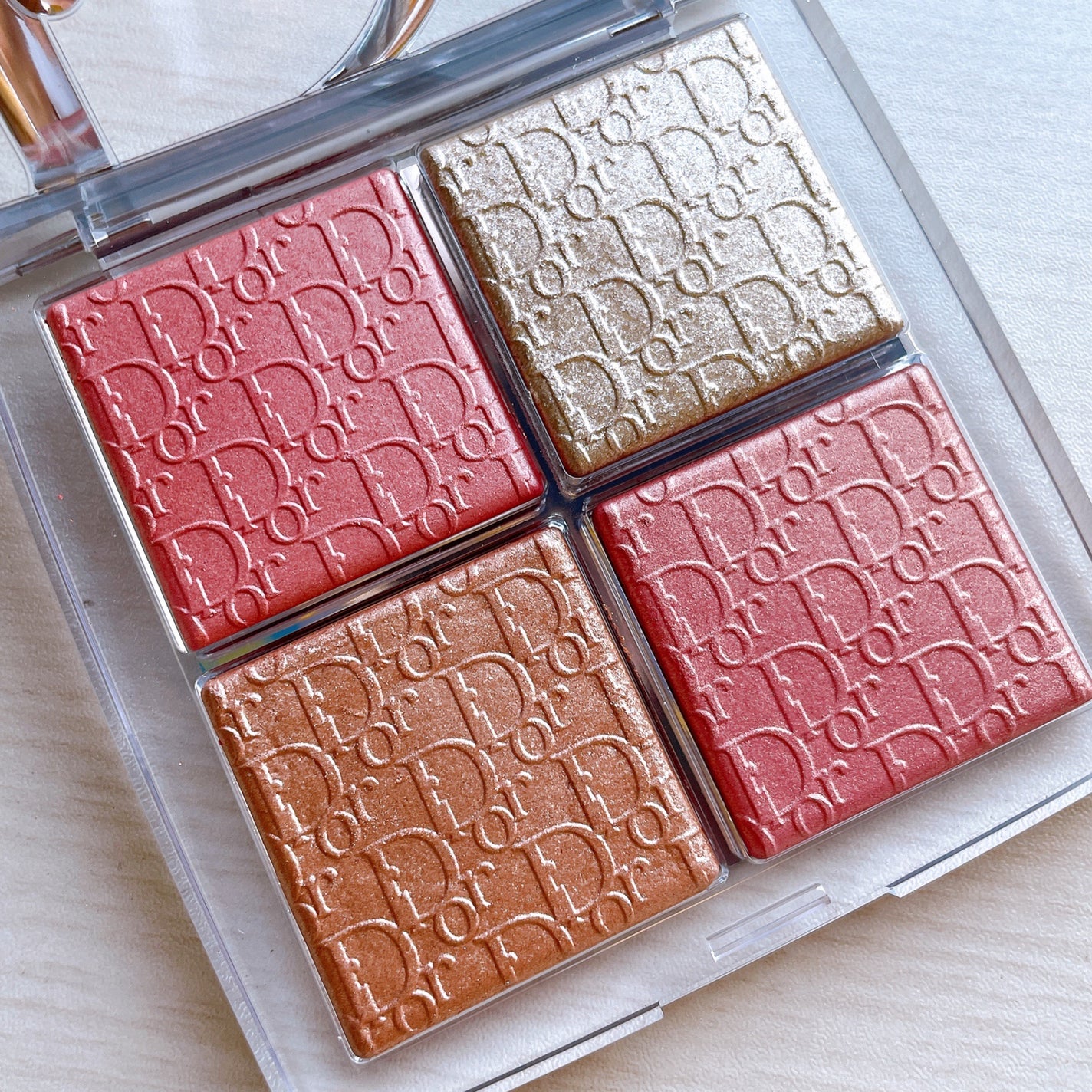 ディオール バックステージ フェイス グロウ パレット/Dior/ハイライトを使ったクチコミ(3枚目)