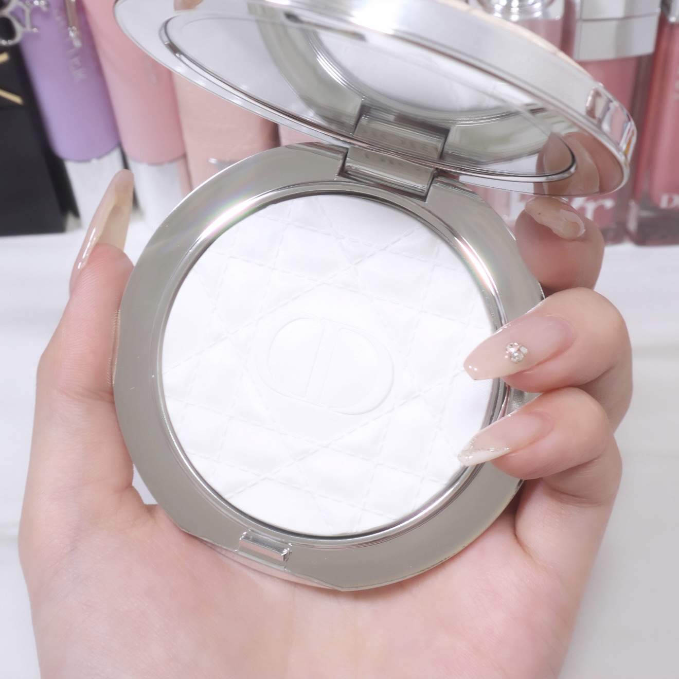 2025年夏新作フェイスパウダー】ディオールスキン フォーエヴァー