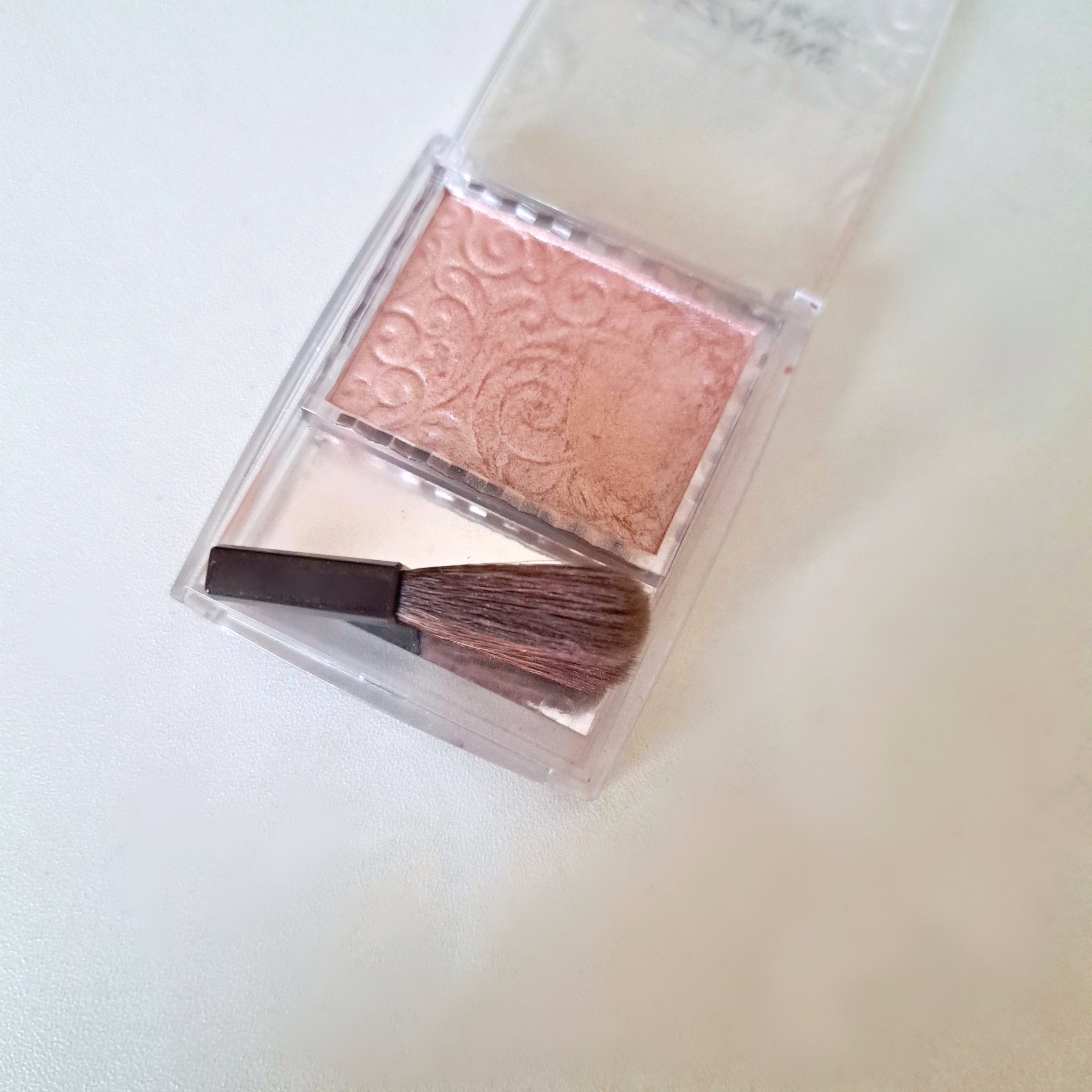 パールグロウハイライト/CEZANNE/パウダーハイライトを使ったクチコミ（2枚目）