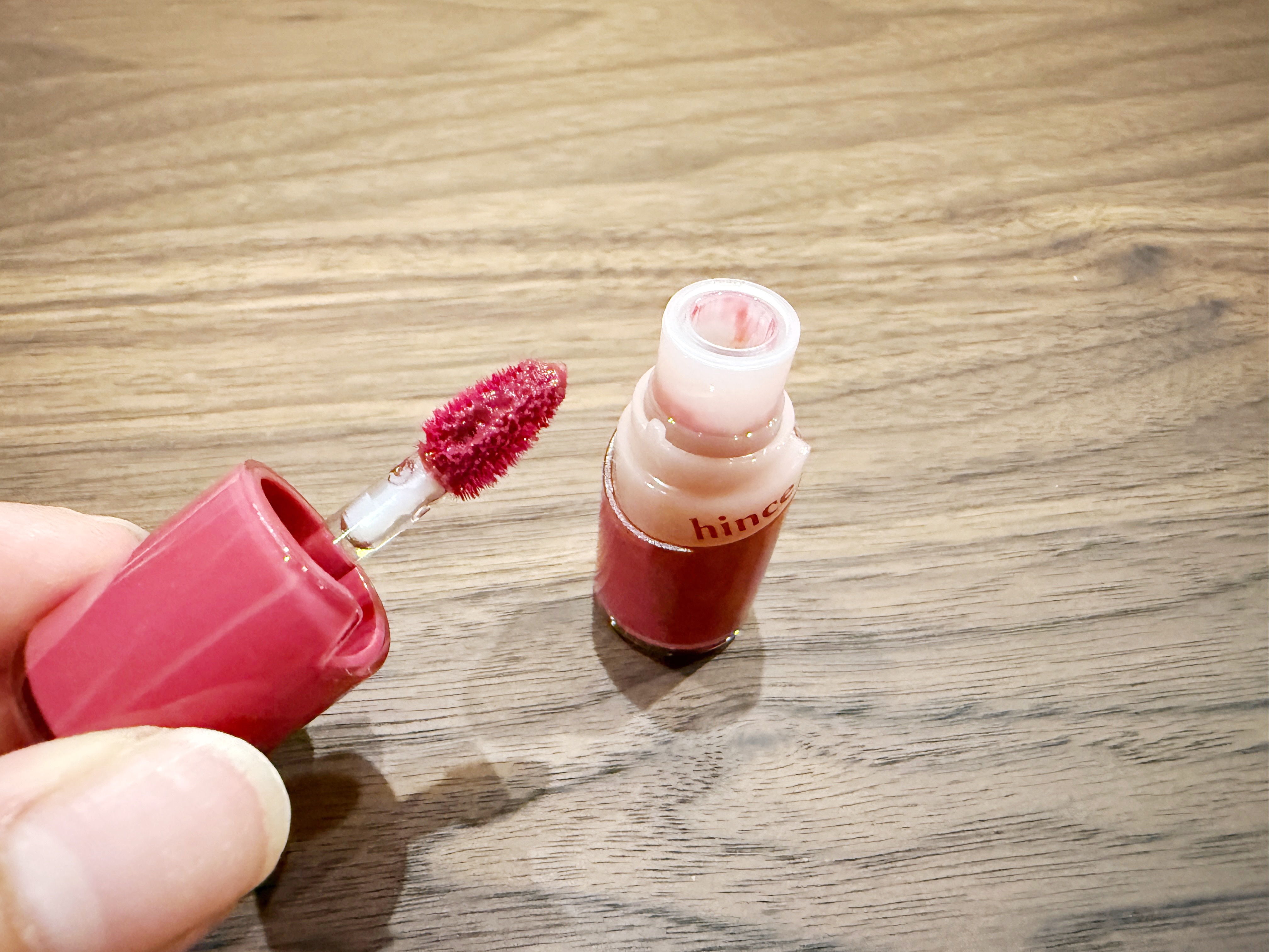 ロウグロウジェルティント R007 チル/hince/リップティントを使ったクチコミ（2枚目）