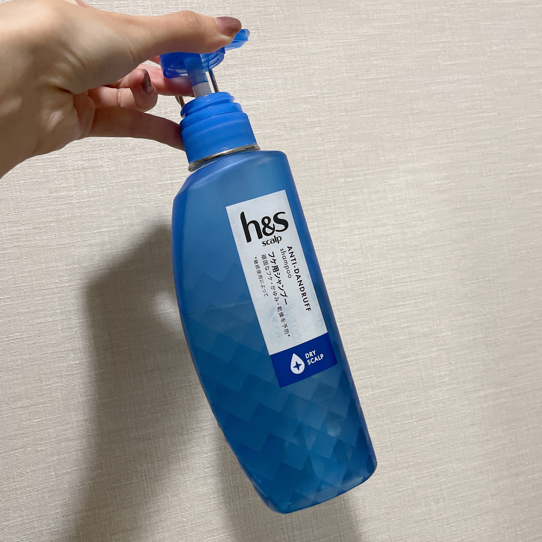 h&s ドライスカルプシャンプーのクチコミ「♡h&s ドライスカルプシャンプー

私は体質的にフケや頭皮の痒みが出やすく、ずっとコラージュ.....」（1枚目）