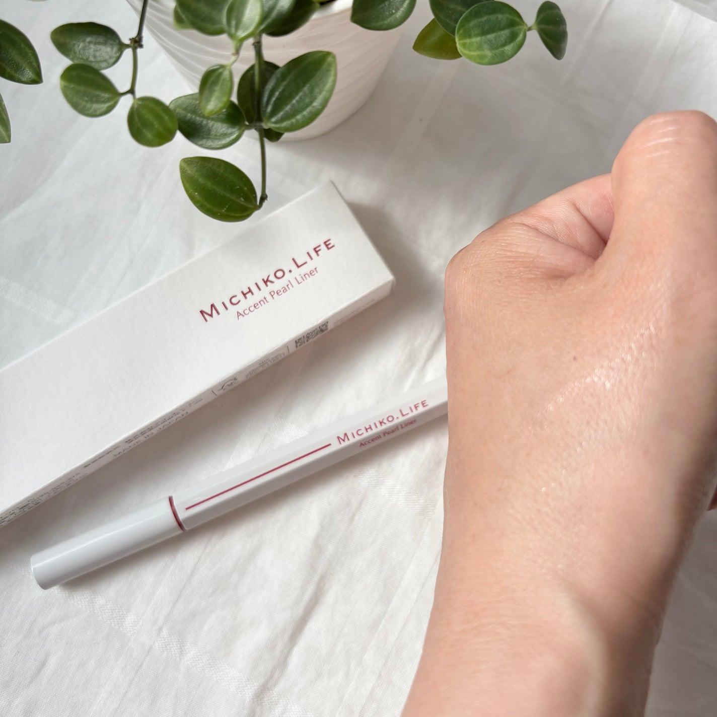 アクセントパールライナー/MICHIKO.LIFE/リキッドアイライナーを使ったクチコミ(3枚目)