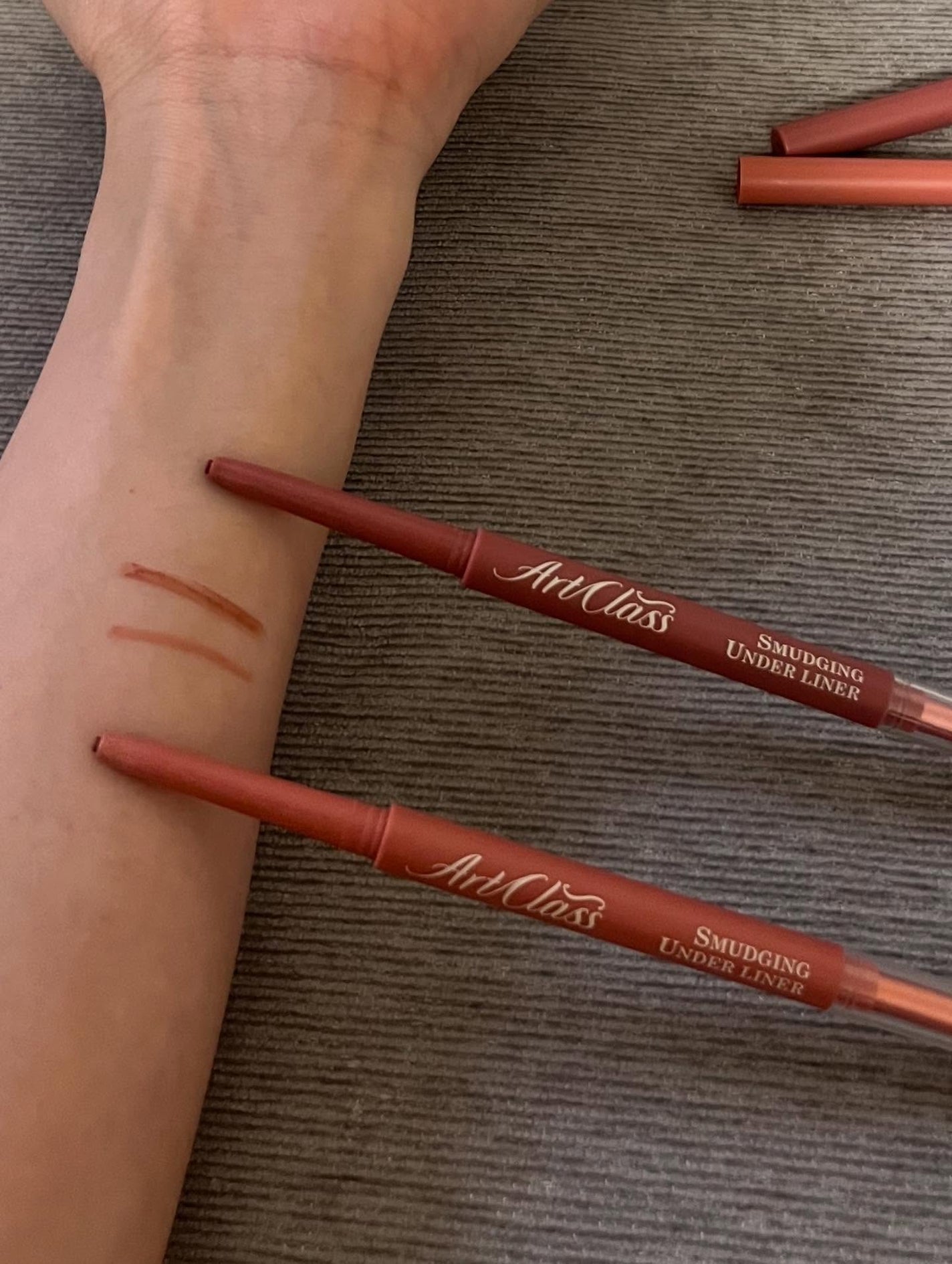 スワン✧*。 on LIPS 「【toocoolforschool】アートクラススマッジングア..」(3枚目)